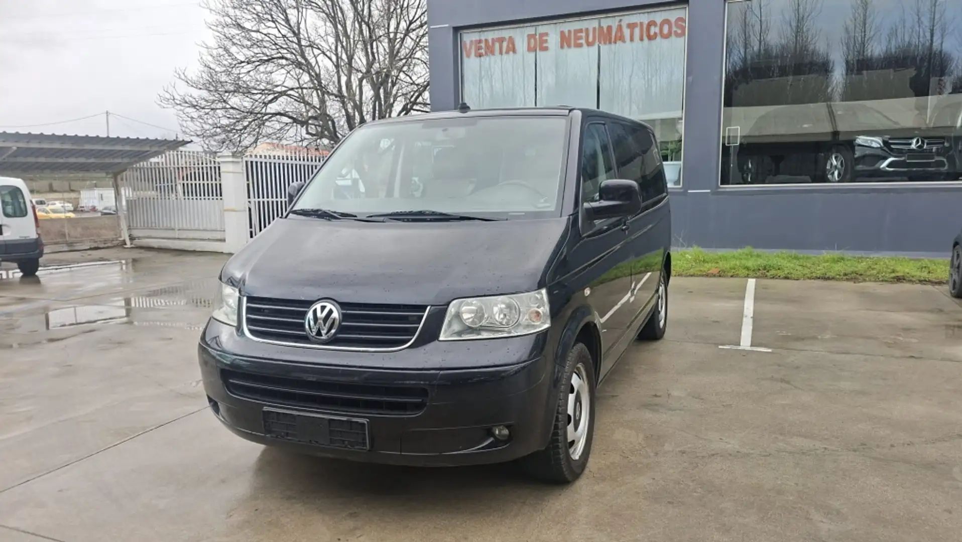 Volkswagen Multivan 2.5TDI Startline - 2