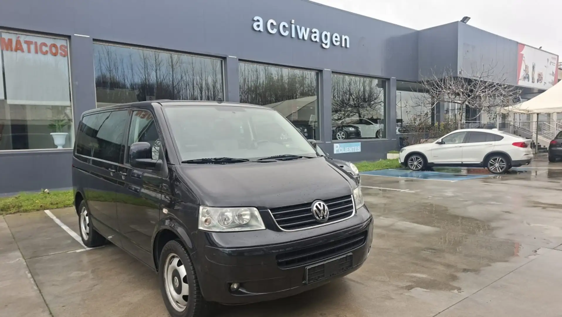 Volkswagen Multivan 2.5TDI Startline - 1