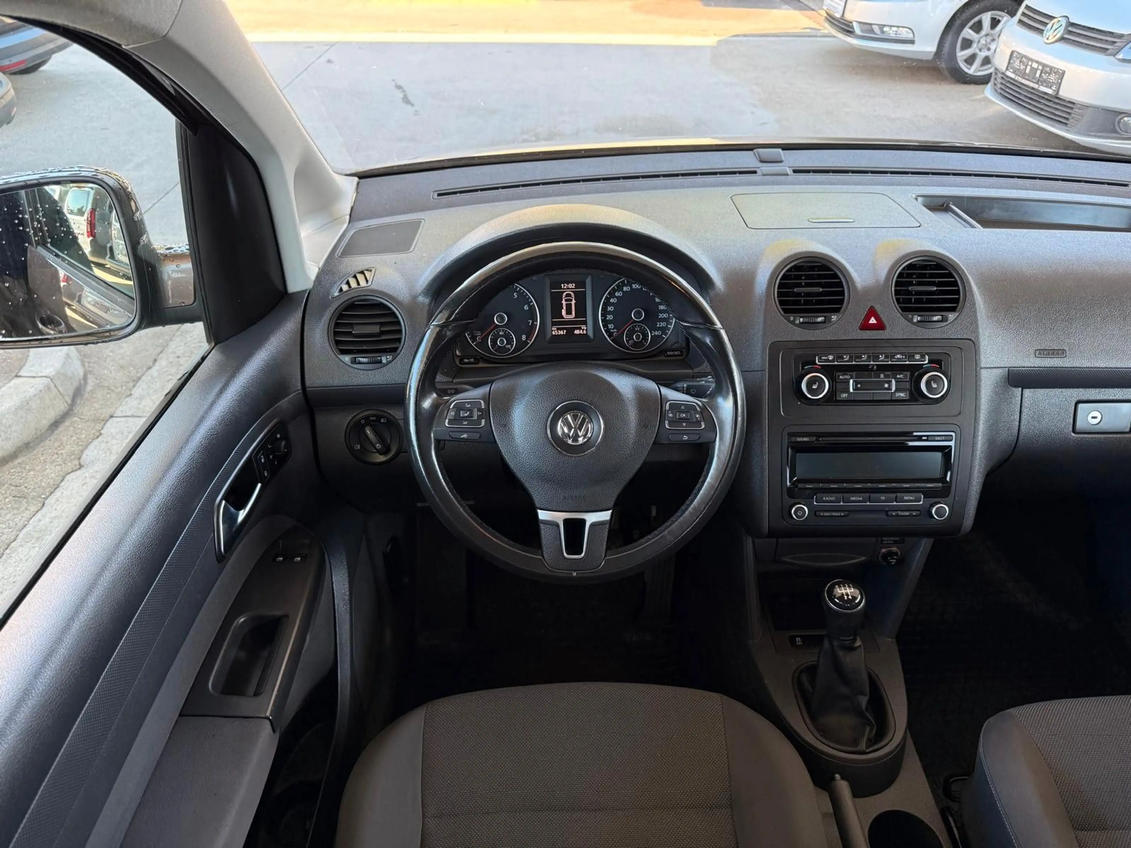 Volkswagen Caddy Kombi*1.Hand*TÜV Neu*SHZ*Klimaaut*STHZ* — photo 8