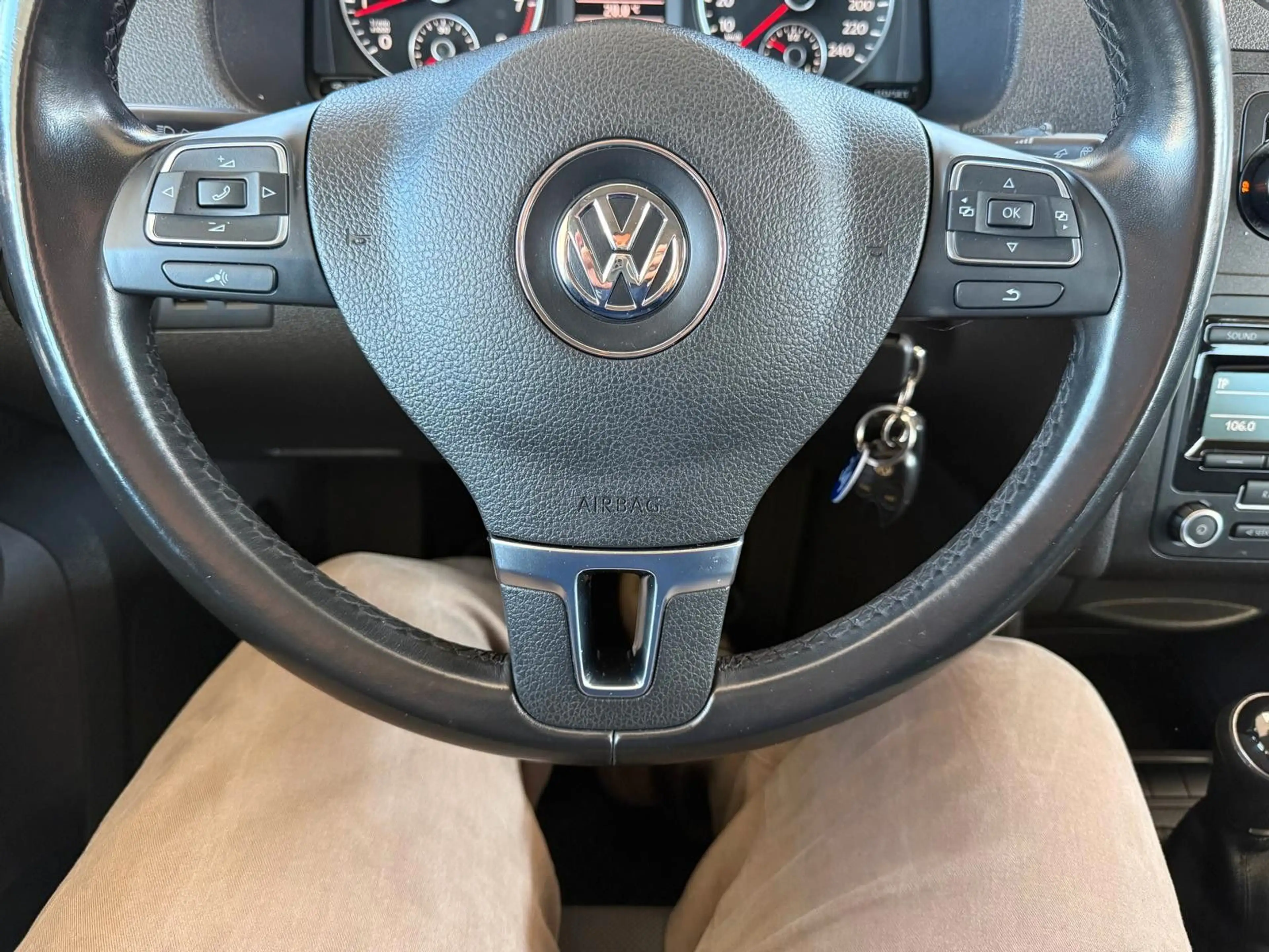 Volkswagen Caddy Kombi*1.Hand*TÜV Neu*SHZ*Klimaaut*STHZ* — photo 13