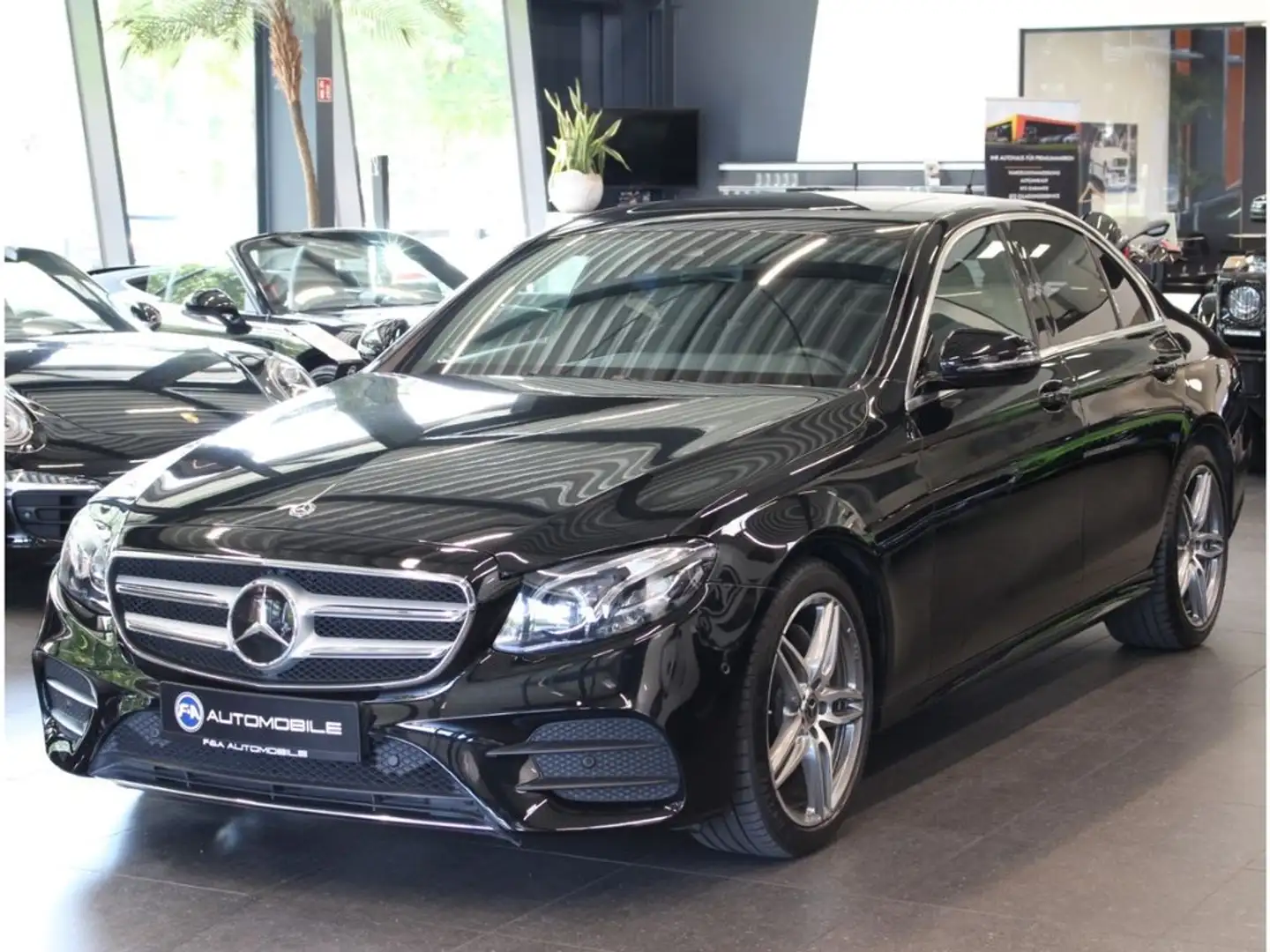 Mercedes-Benz E 300 d Limousine AMG Line 2.Hand*GSD*LED*Kamera Schwarz - 1