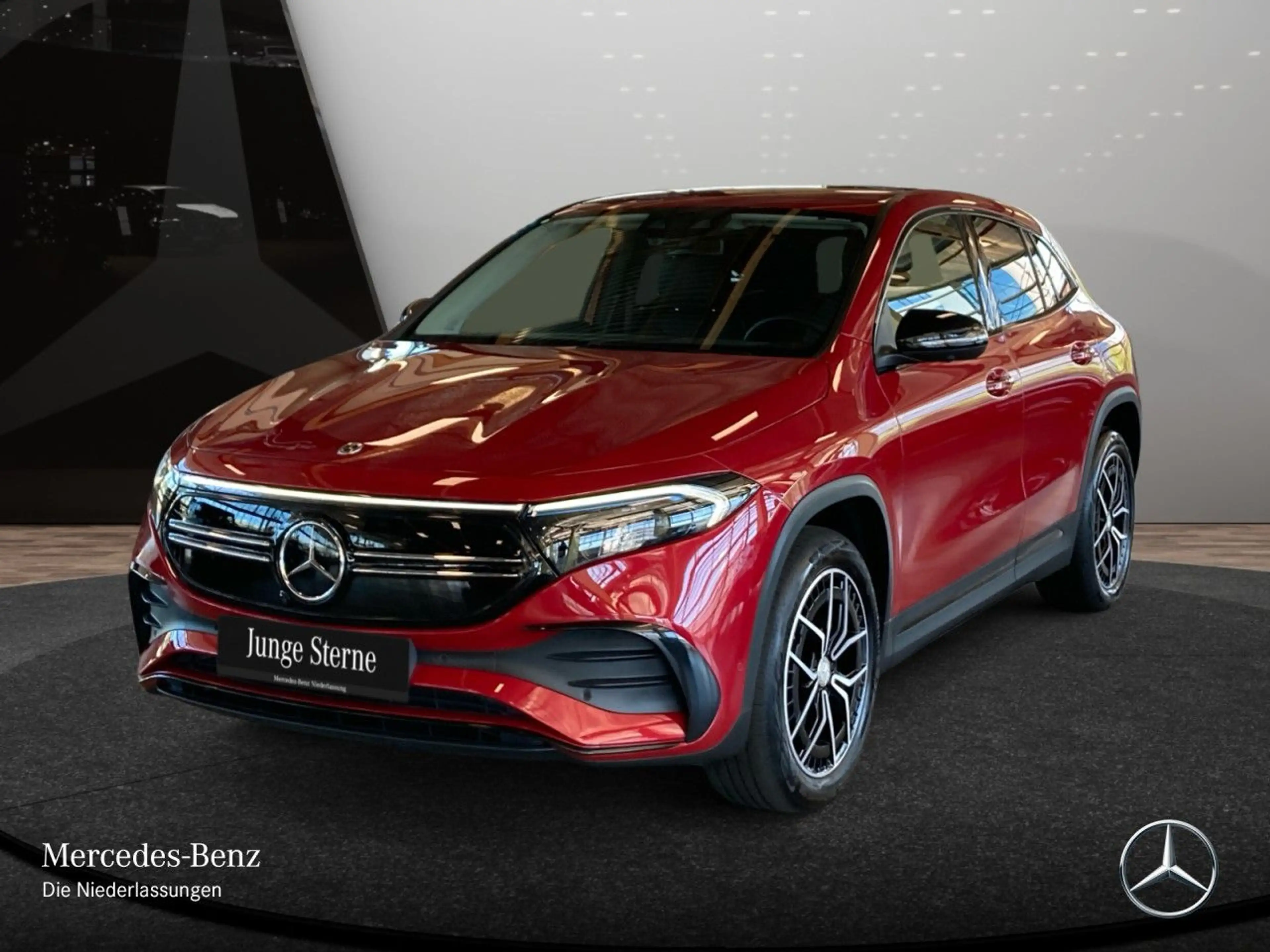 Mercedes-Benz EQA 300 4M AMG+NIGHT+19"+PLUS-PAKET+360+MEMORY+HUD — photo 2