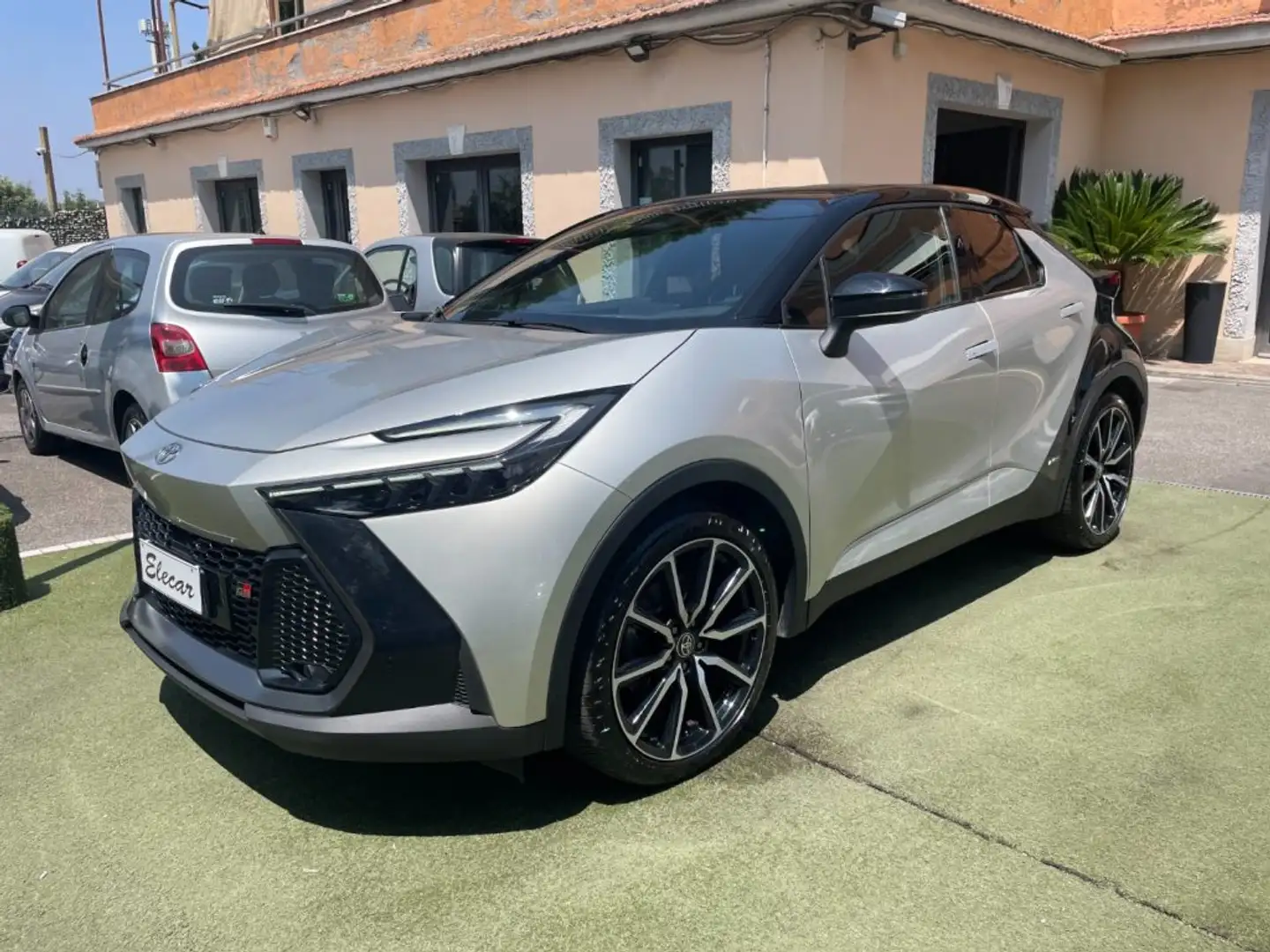 Toyota C-HR 2.0 HV AWD GR Sport Gris - 1