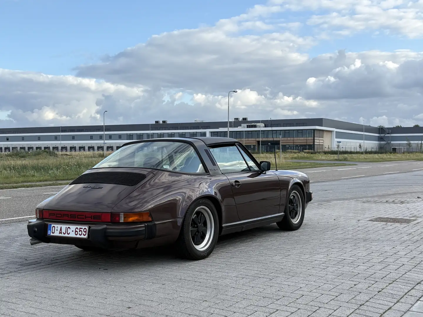 Porsche 911 3.0sc targa Marrón - 2