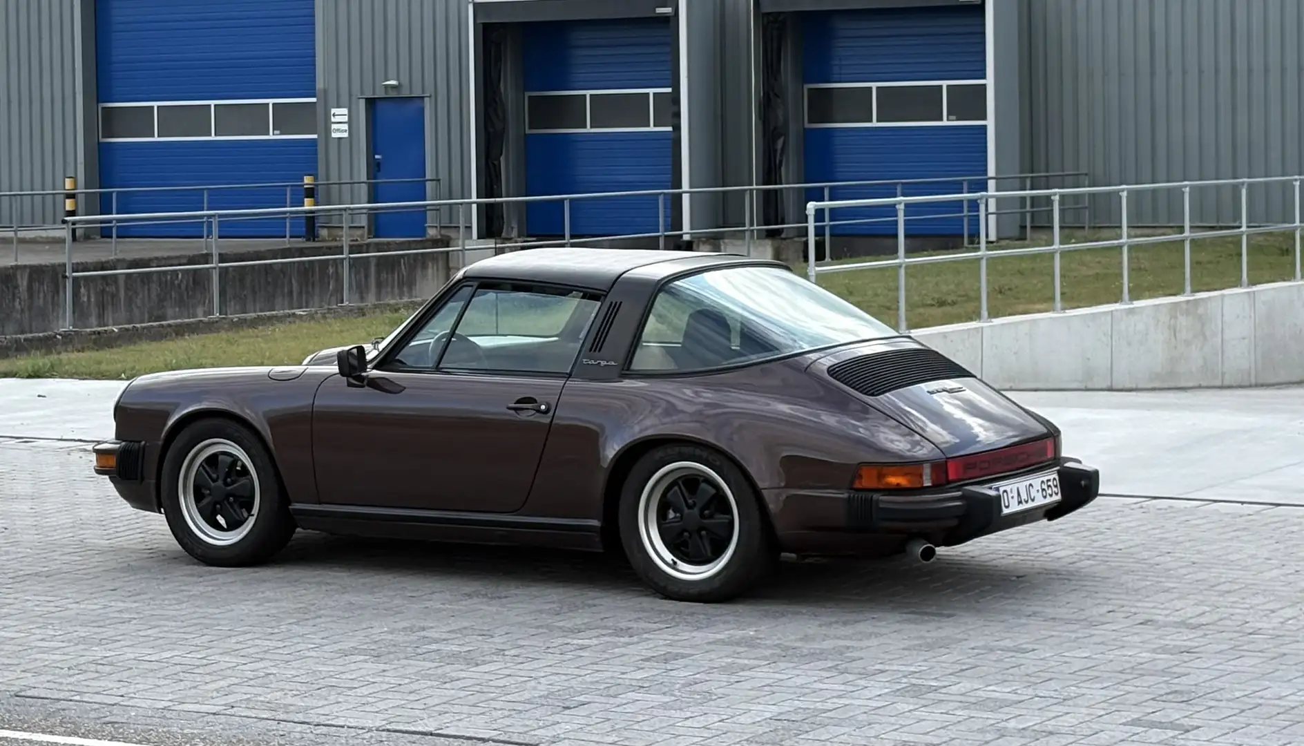 Porsche 911 3.0sc targa Marrón - 1