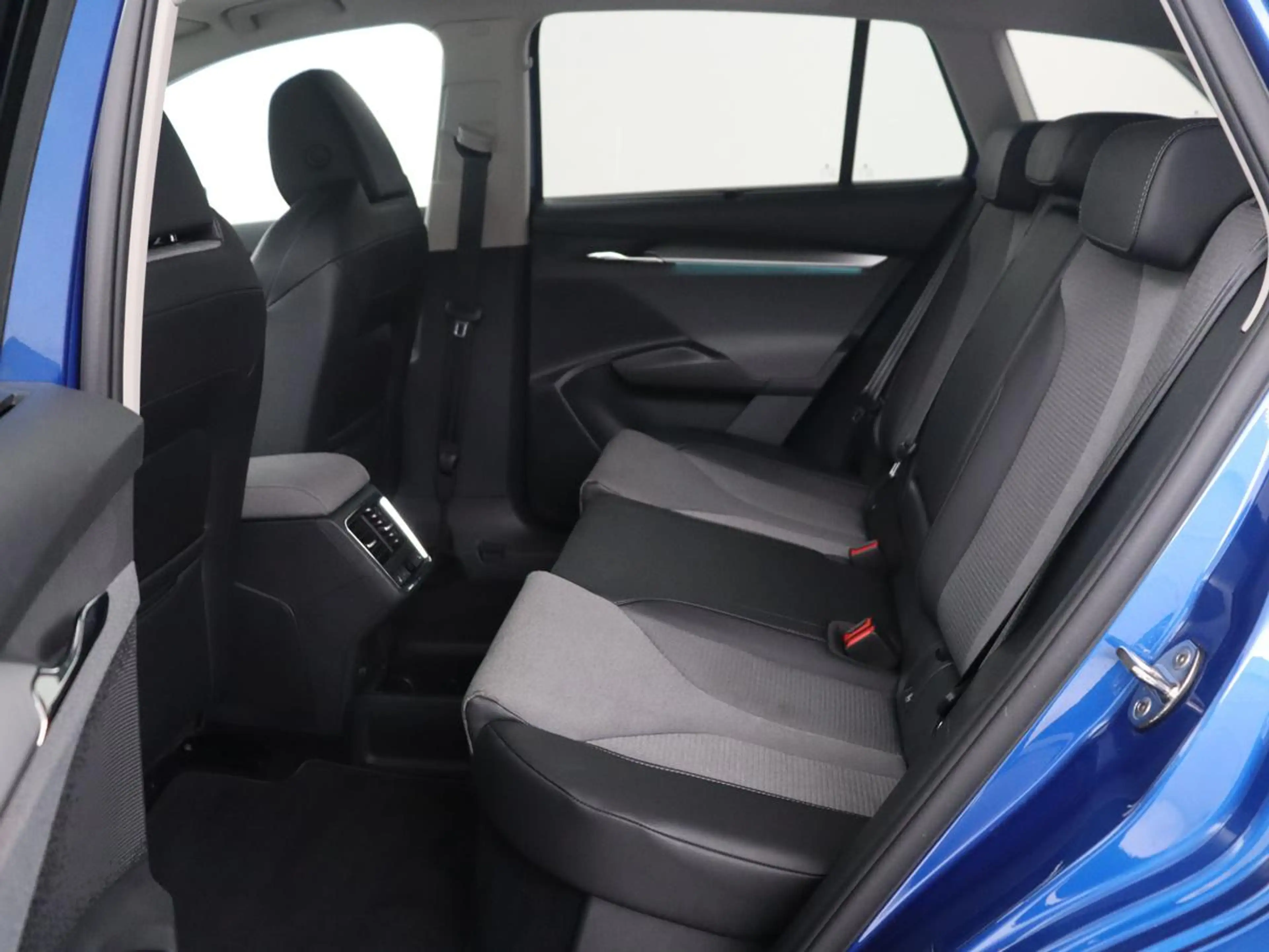 Skoda Enyaq iV 60 | SOH 92,1 % | Trekhaak | Pano.Dak | LED | S — photo 6