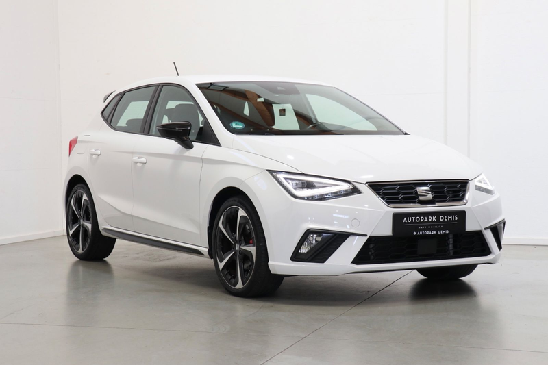 SEAT Ibiza Carbon Edition FR 1.5 DSG/DCC/ACC/SHZ/NAVI — photo 4