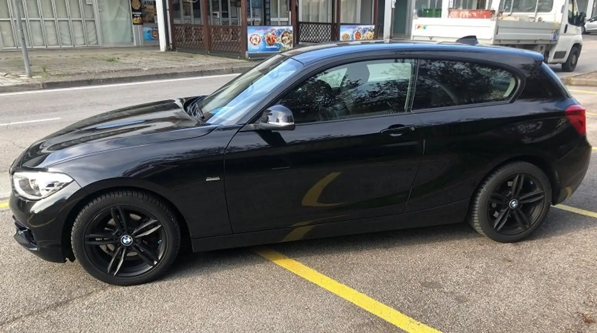 BMW 120 120d xdrive Sport 3p auto Nero - 2