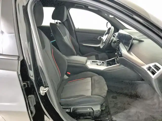 BMW 3 Series view 11