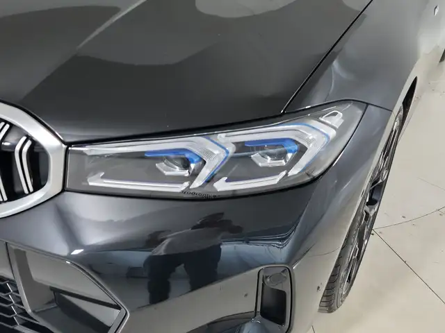 BMW 3 Series view 20