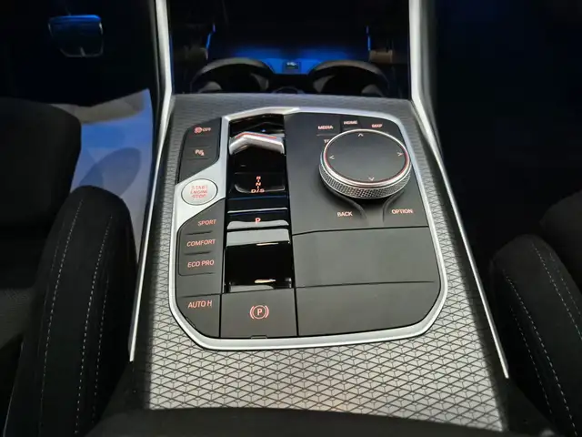 BMW 3 Series view 12