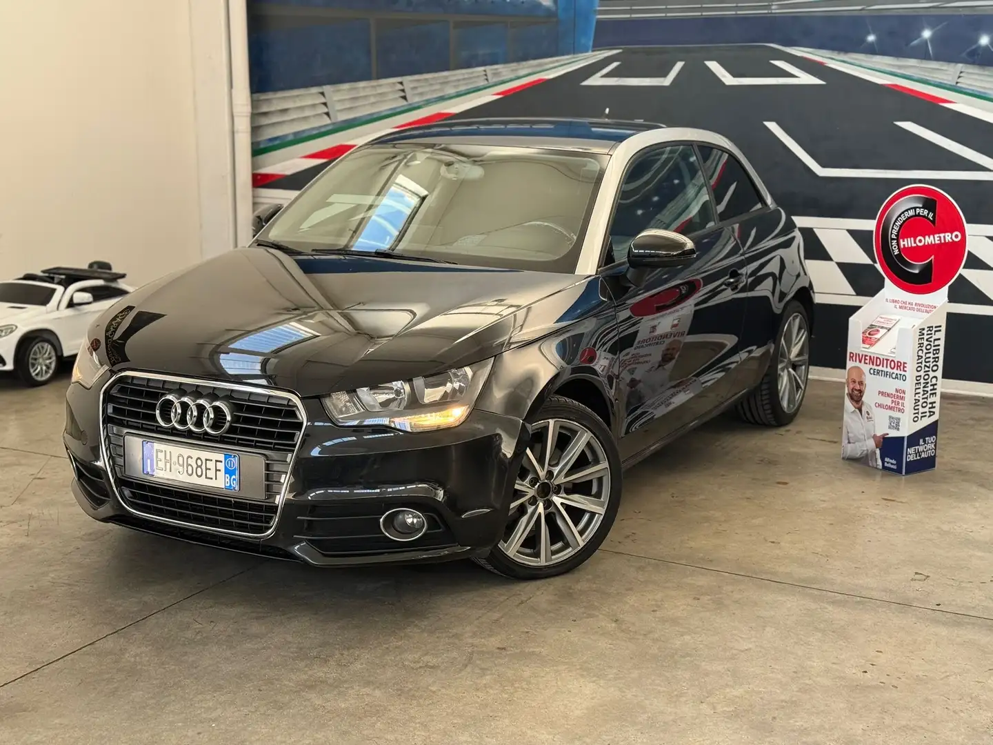 Audi A1 1.4 tfsi Ambition 122cv s-tronic Noir - 1