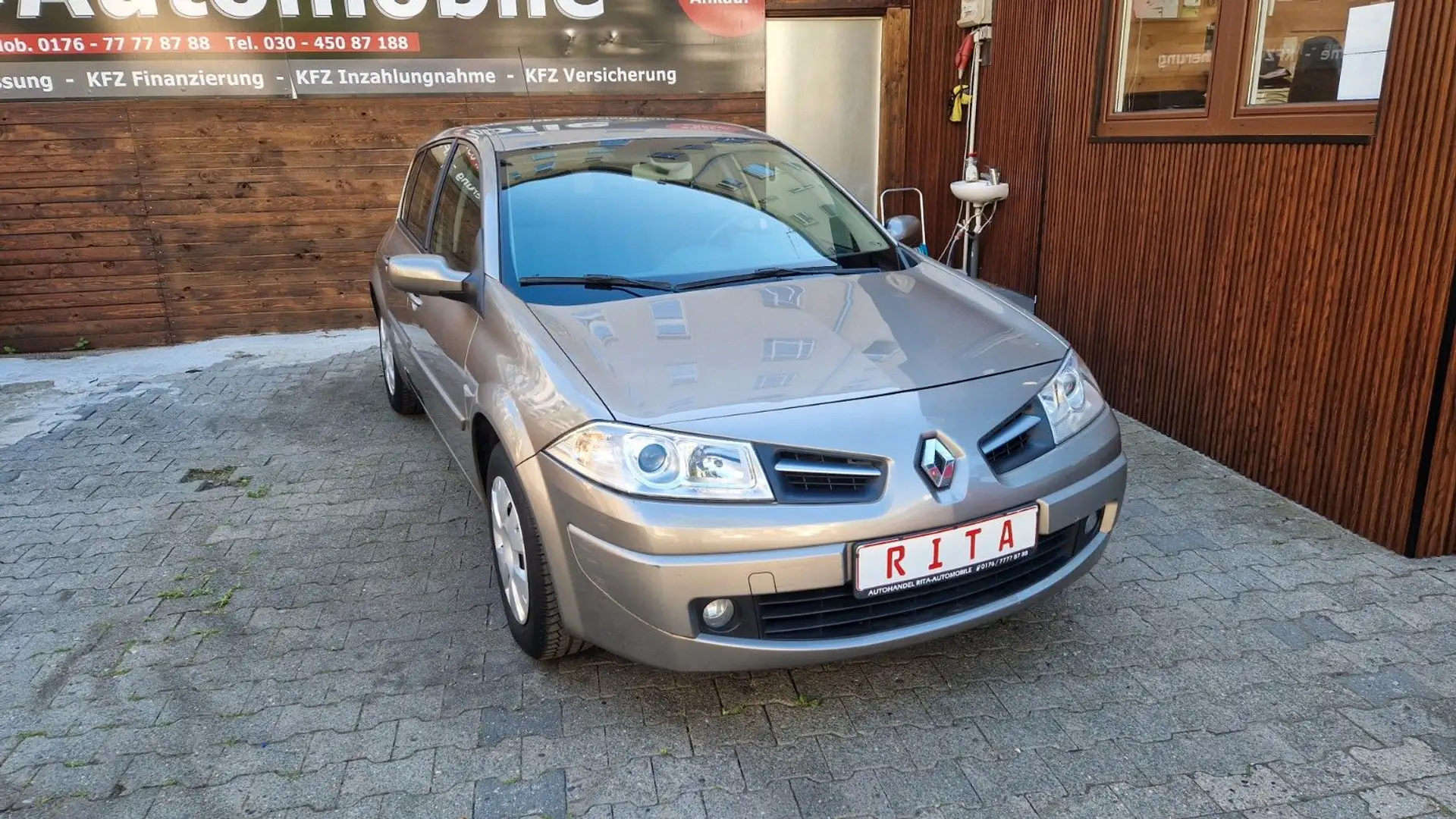 Renault Megane II Lim. 5-trg. Avantage LPG, 1 Hand Grau - 1