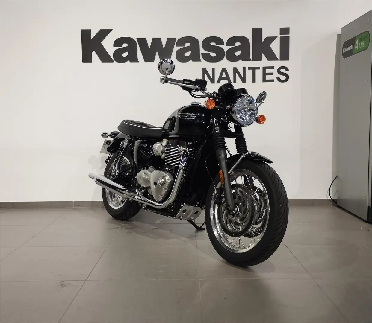 Triumph Bonneville T120 Синий - 1