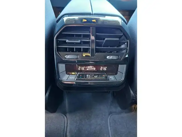 BMW Ix view 25