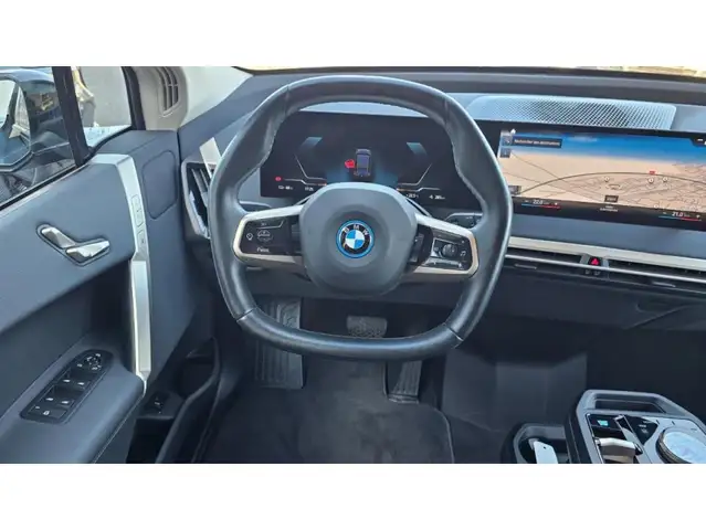 BMW Ix view 7