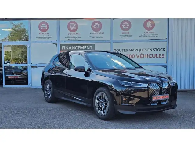 BMW iX