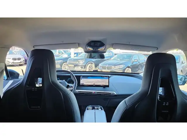 BMW Ix view 14