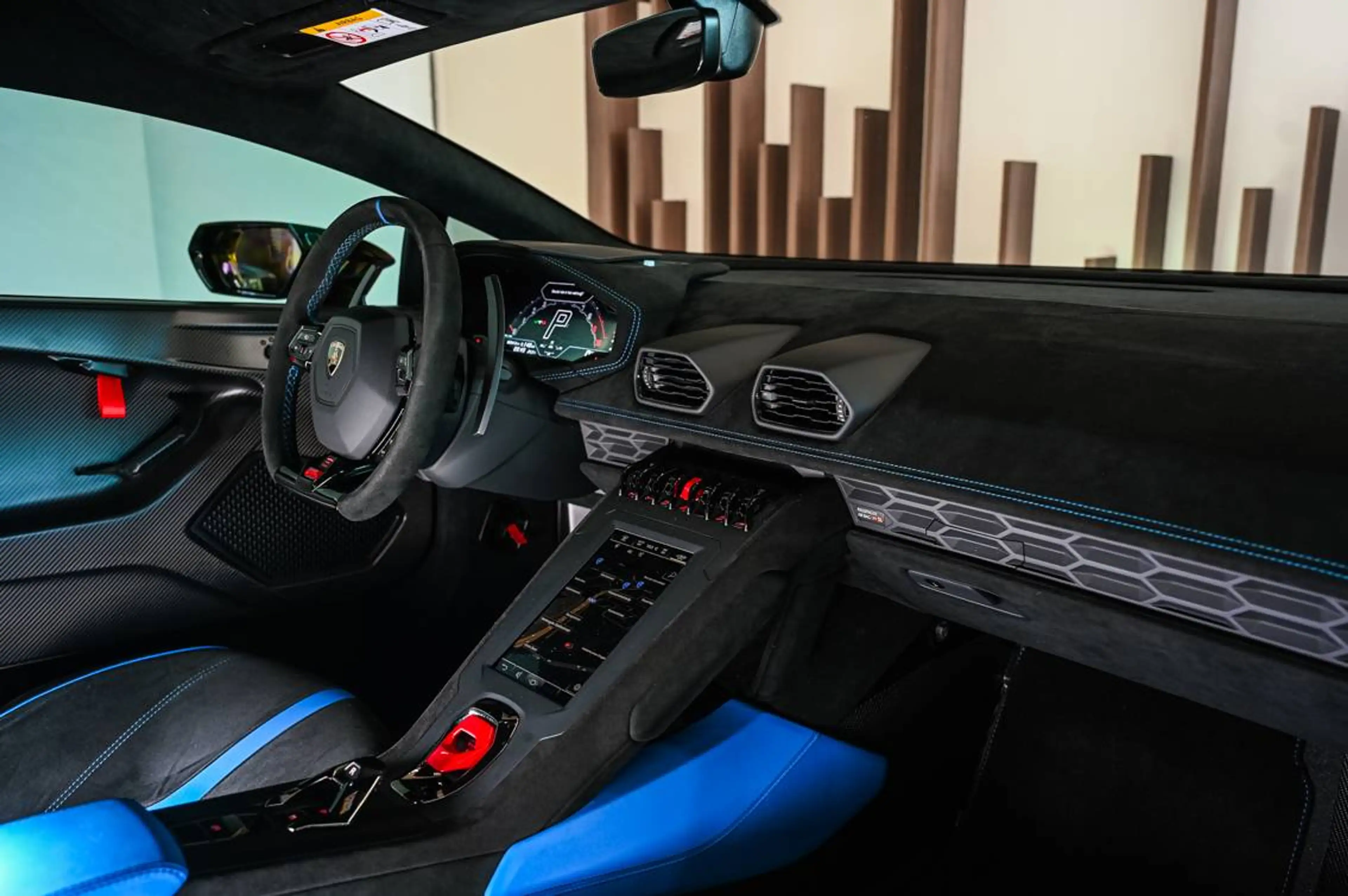 Lamborghini Huracán Huracan 5.2i V10 40v LP640-2 STO — photo 6