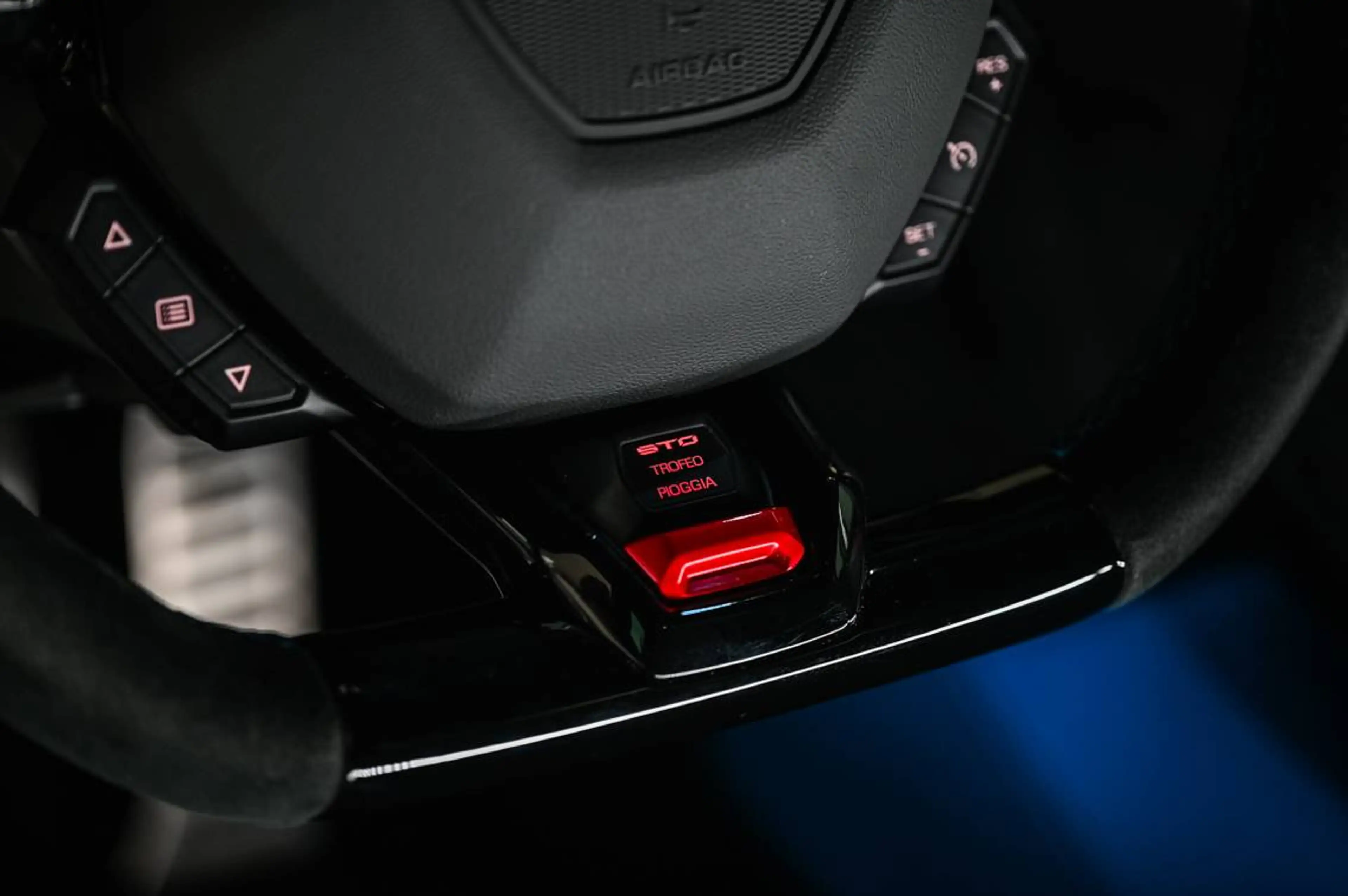 Lamborghini Huracán Huracan 5.2i V10 40v LP640-2 STO — photo 14