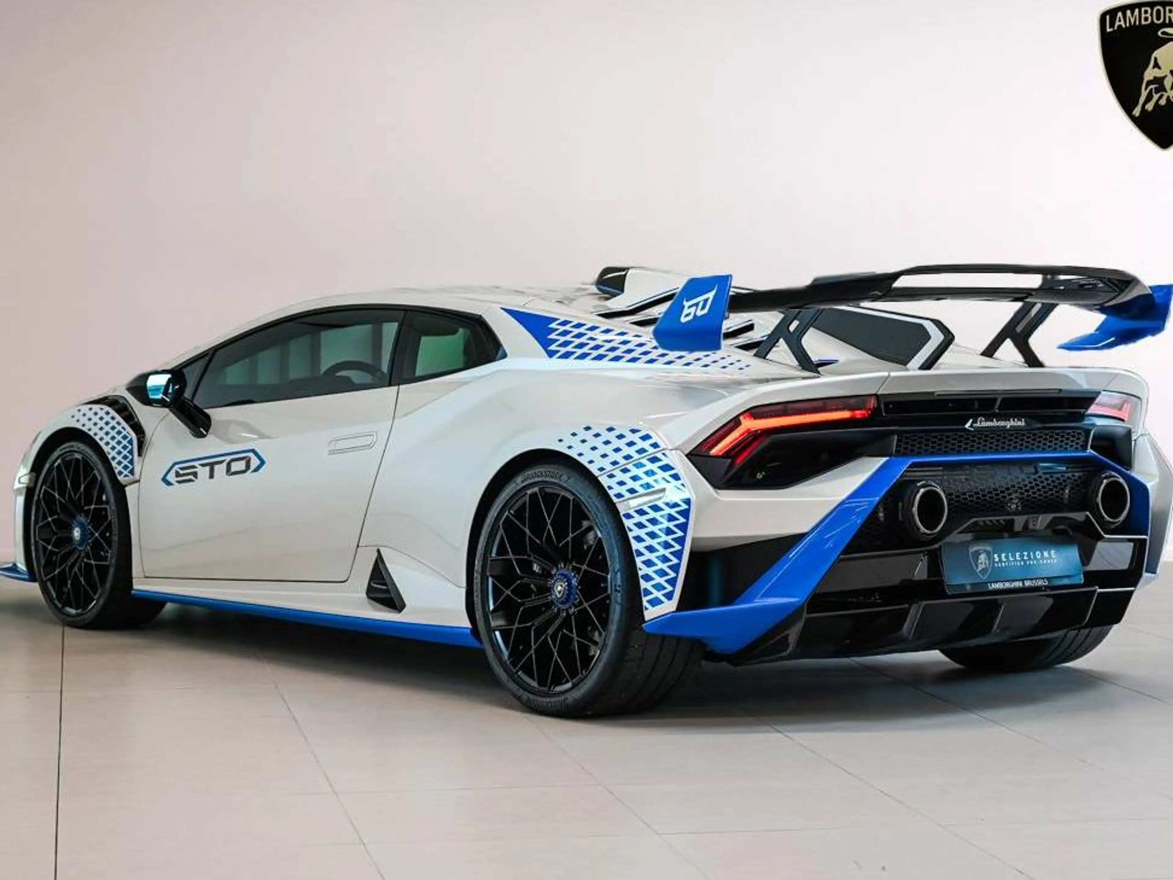 Lamborghini Huracán Huracan 5.2i V10 40v LP640-2 STO — photo 3
