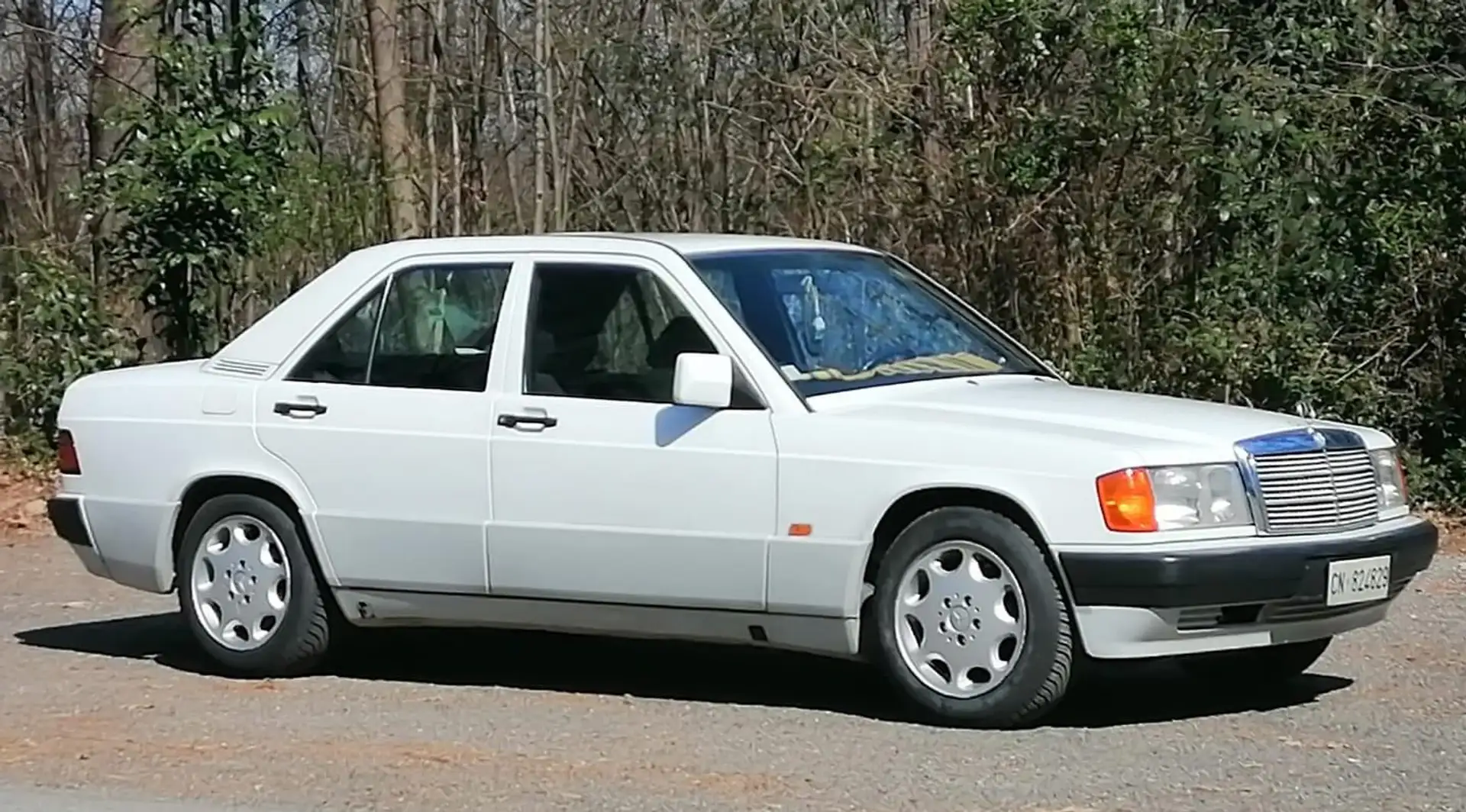 Mercedes-Benz 190 2.0 E 122cv - 1