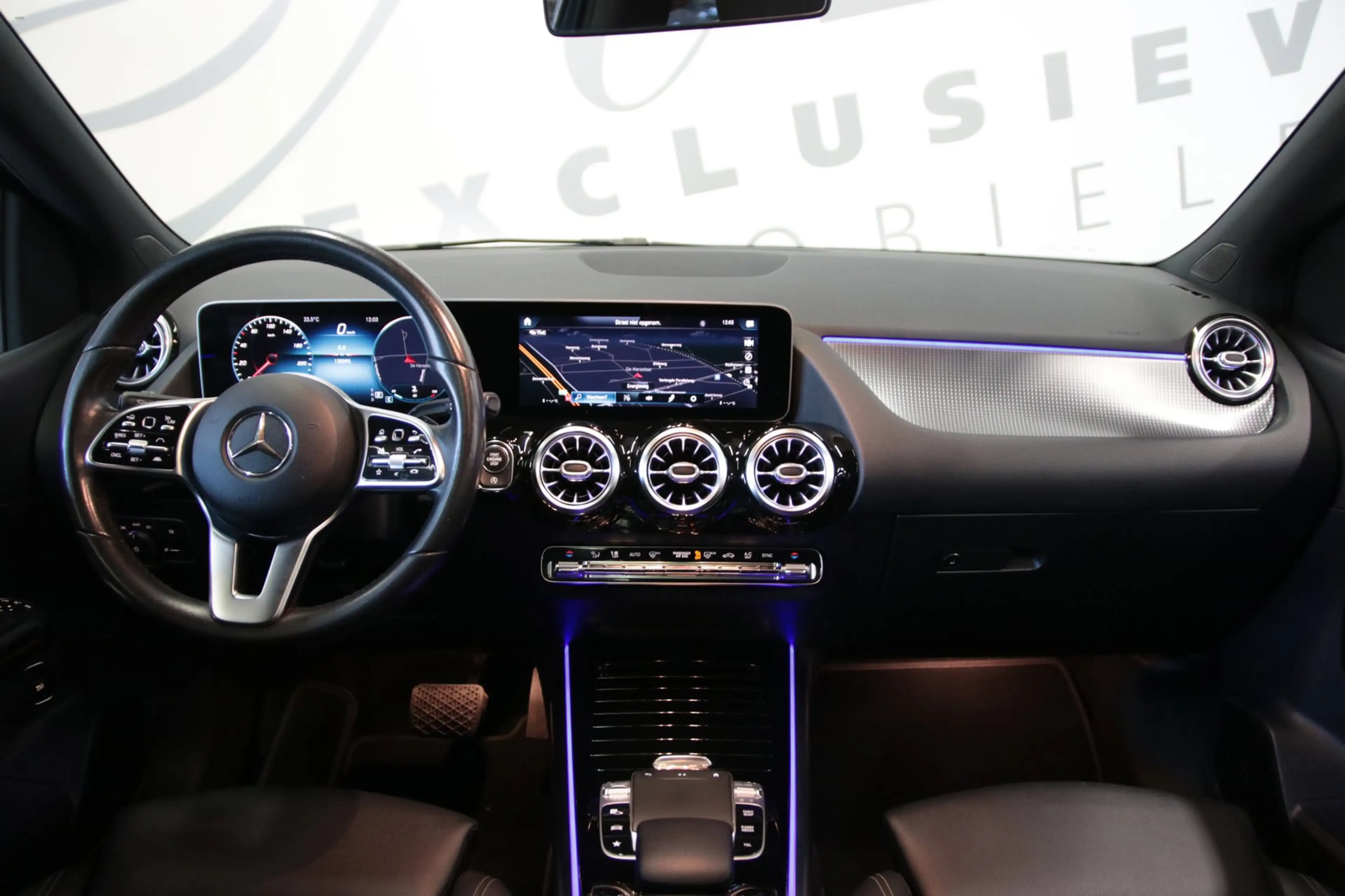 Mercedes-Benz B 180 Apple carplay/ Memory/ Panoramaschuifdak — photo 5