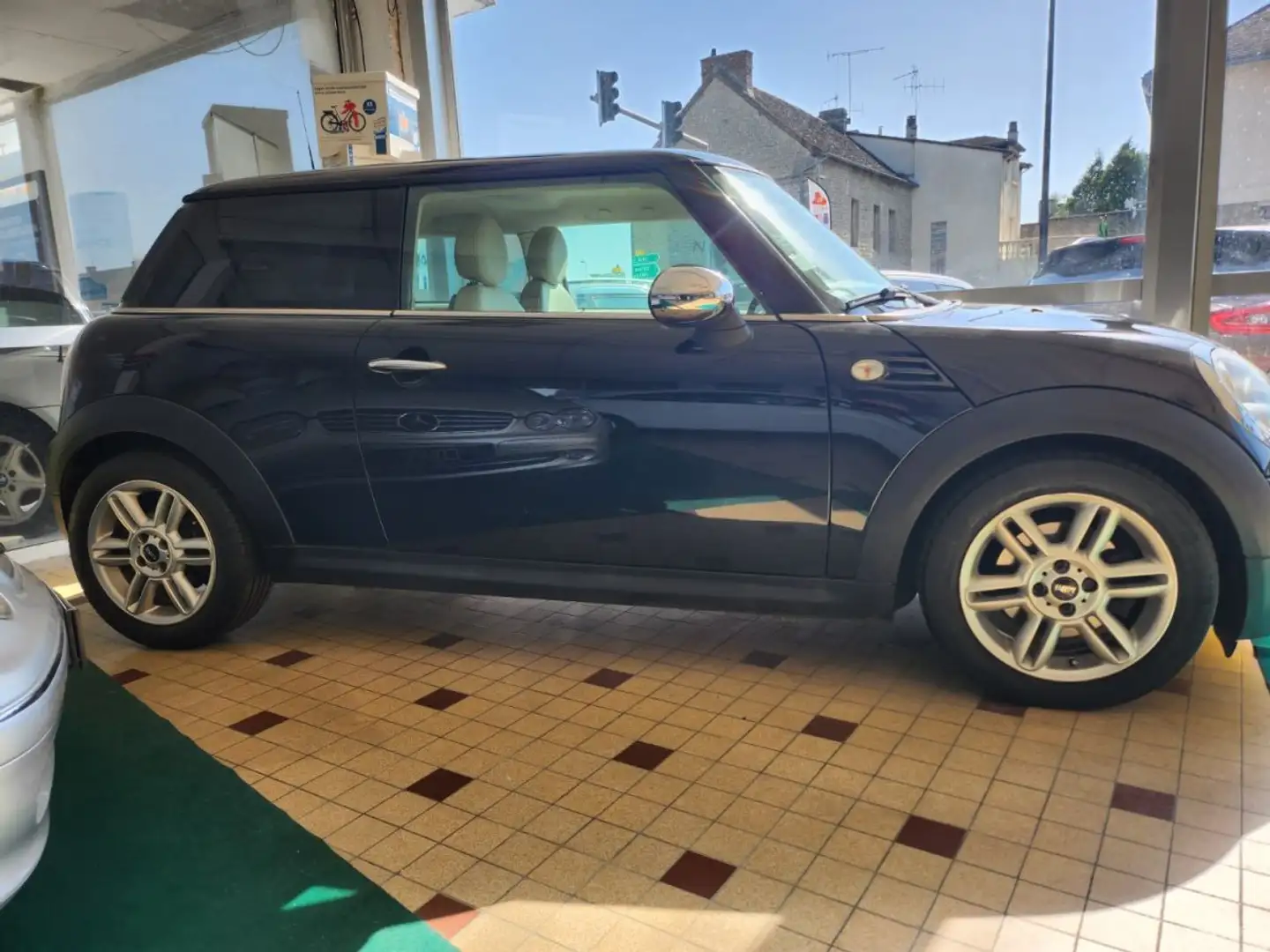 MINI Cooper R56 MAT EDITION 127 Schwarz - 2