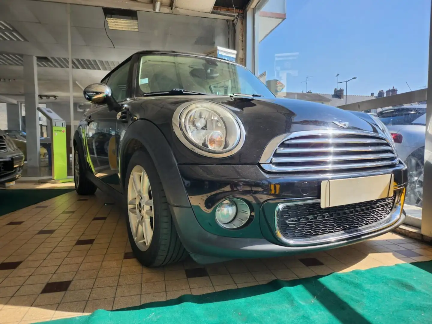 MINI Cooper R56 MAT EDITION 127 Zwart - 1