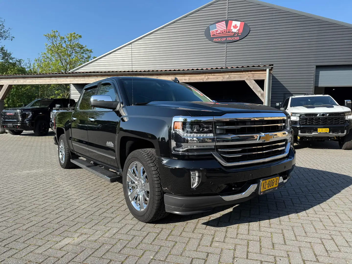 Chevrolet Silverado High Country 5.3L V8 Pick-up Bedrijfswagen Černá - 1