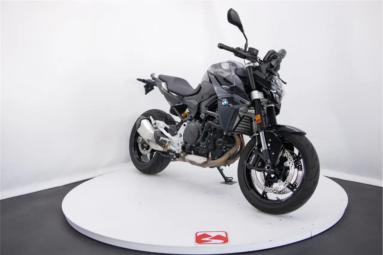 BMW F 900 R
