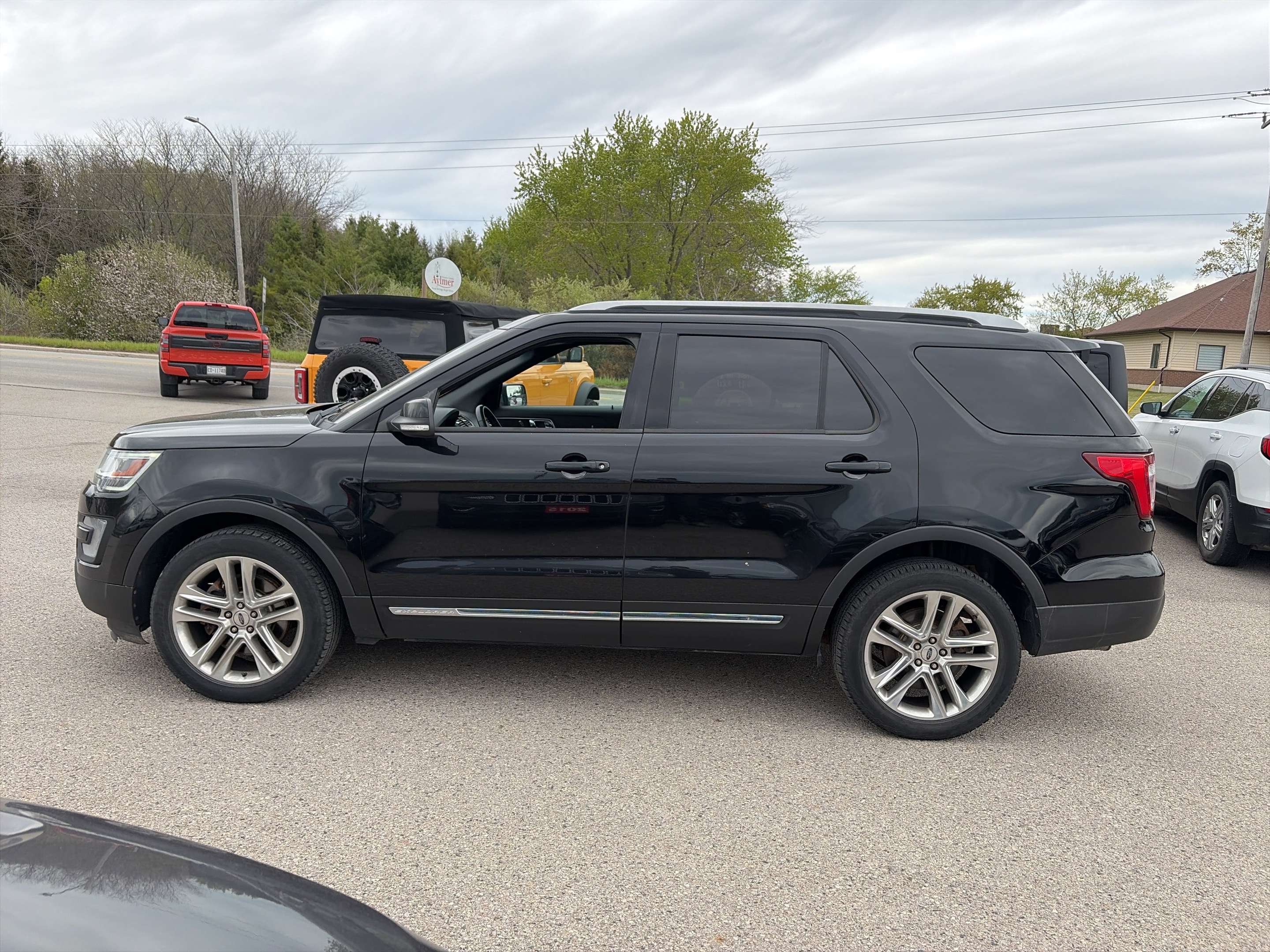 2017 Ford Explorer