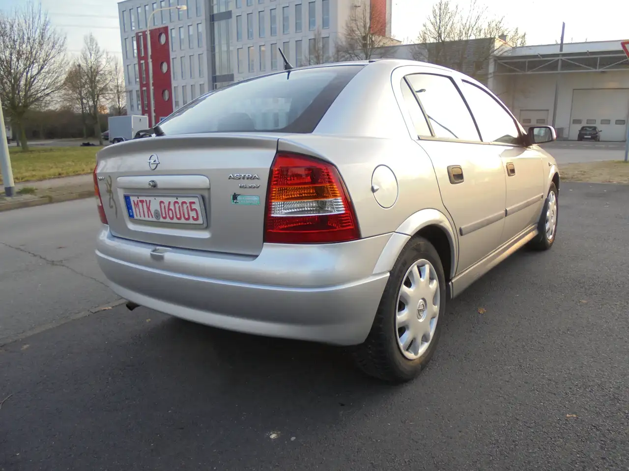 Opel Astra 1.6-16 V Elegance, foto 4