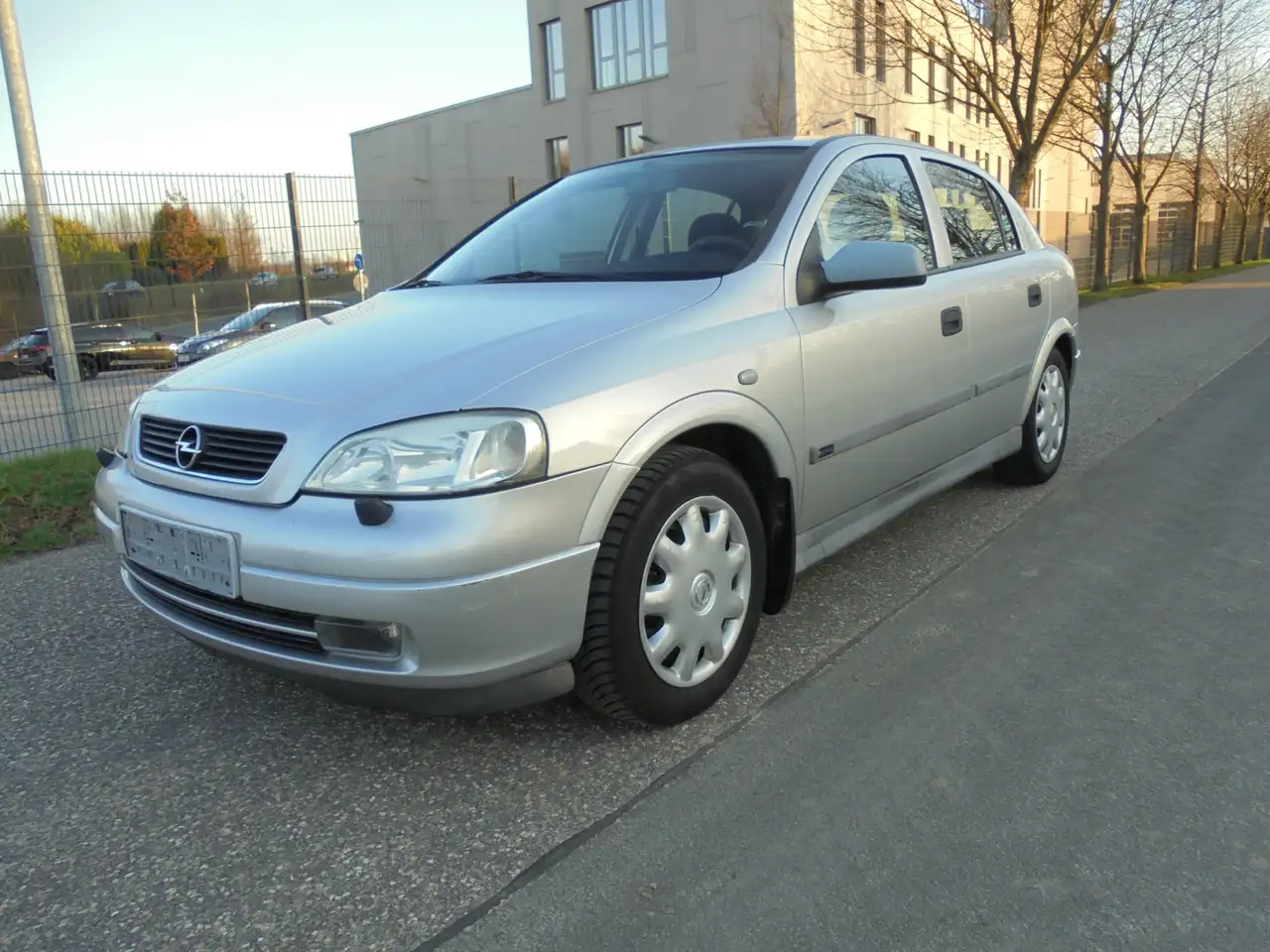 Opel Astra 1.6-16 V Elegance, foto 1