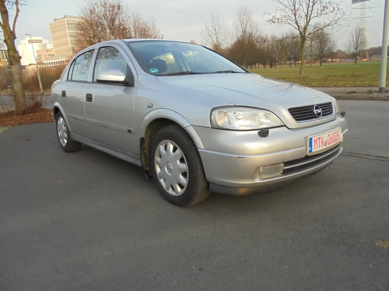 Opel Astra 1.6-16 V Elegance, foto 2