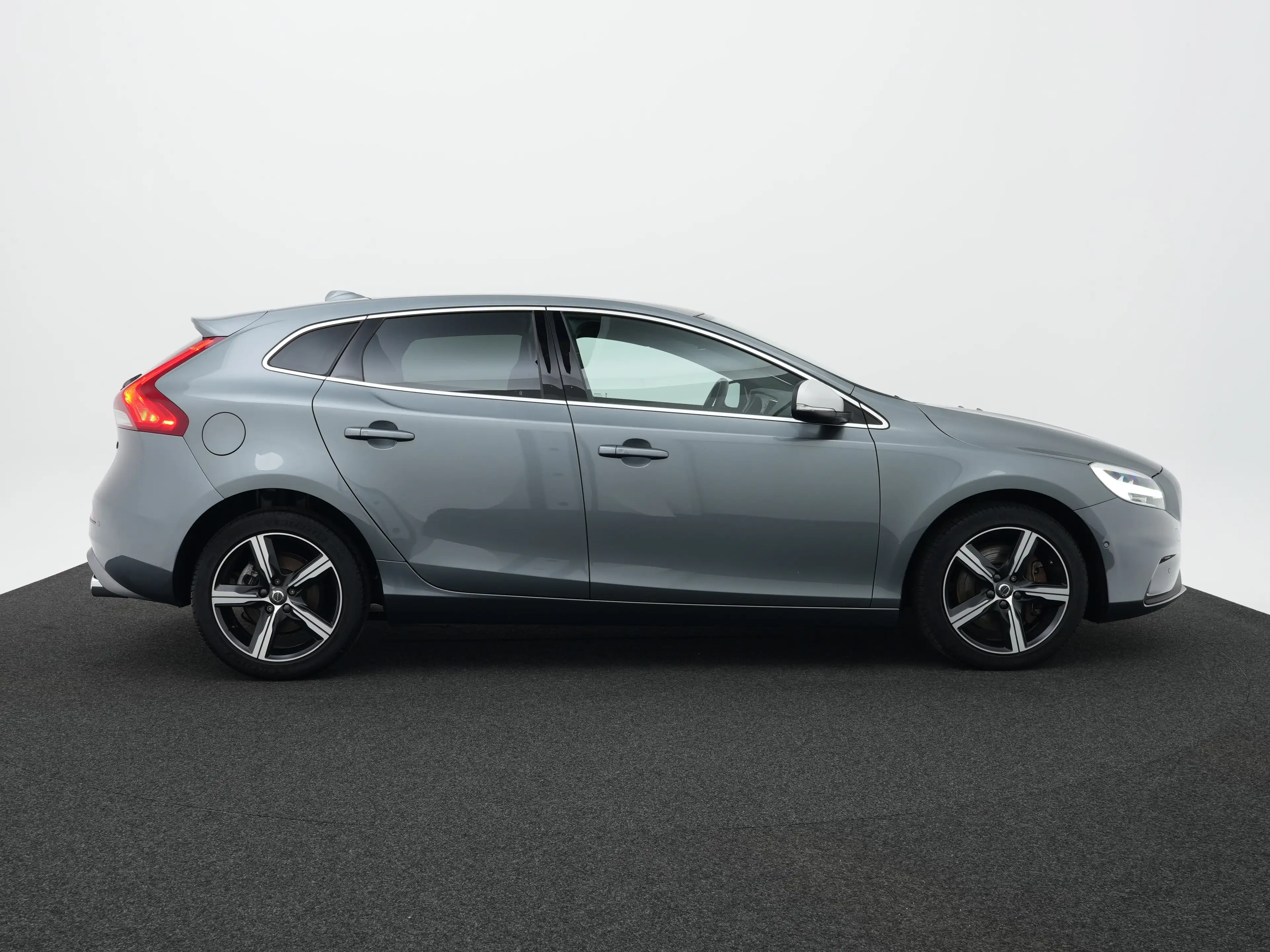 Volvo V40 T3 Polar+ Sport | Panoramadak | Harman/Kardon | R- — photo 4