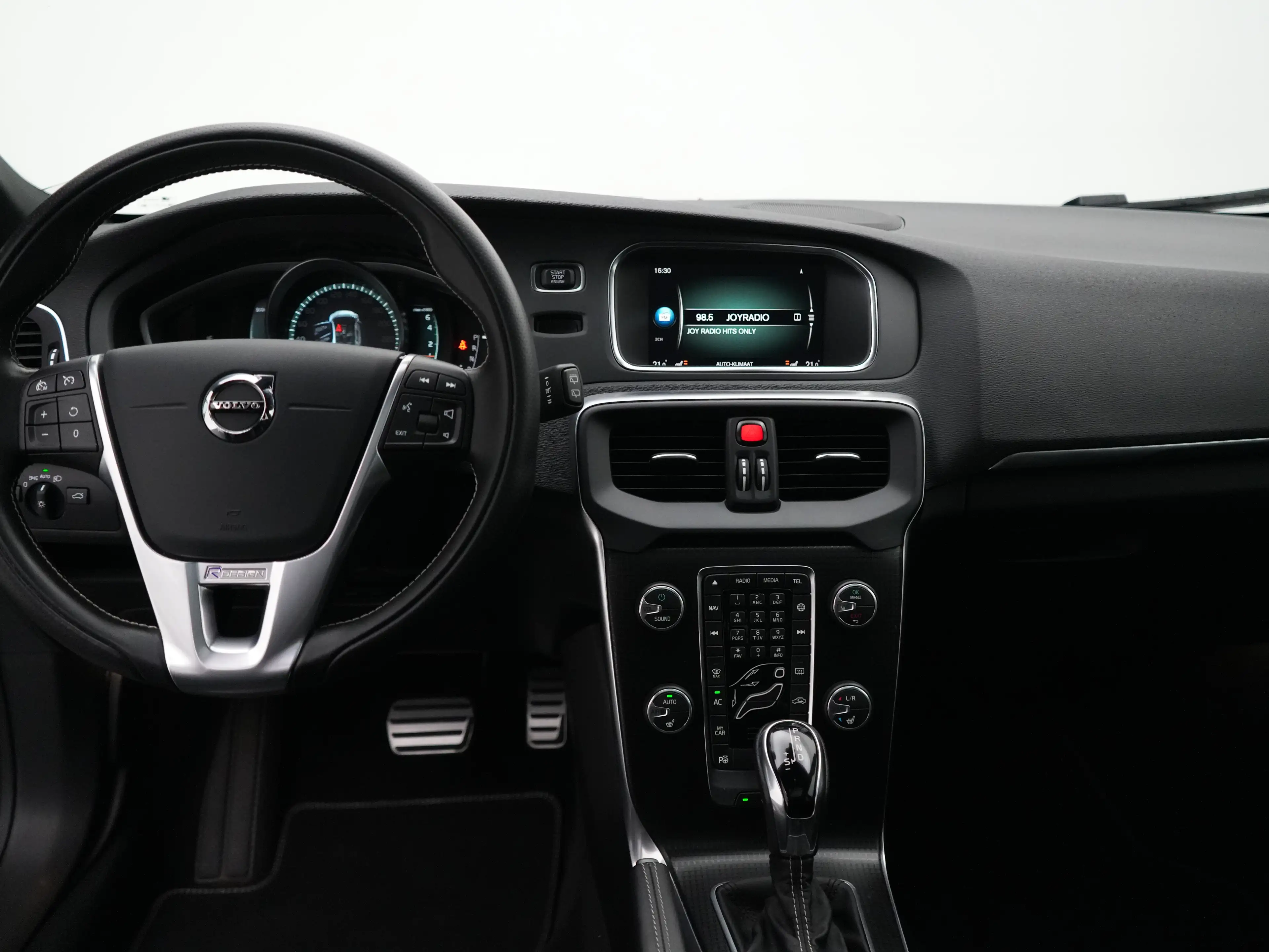 Volvo V40 T3 Polar+ Sport | Panoramadak | Harman/Kardon | R- — photo 7