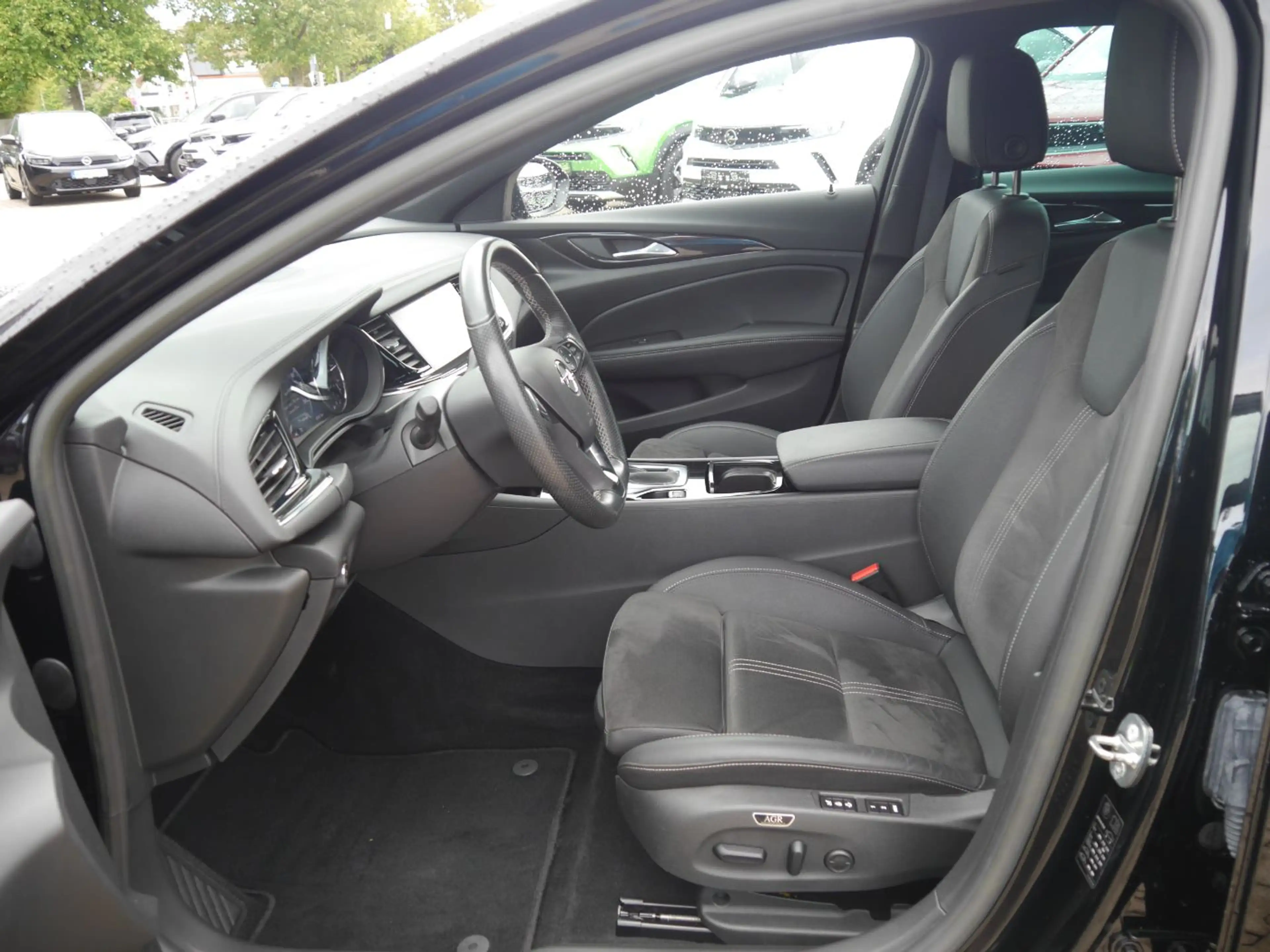Opel Insignia ST 2.0 Turbo Business Automatik NAV AHK — photo 10