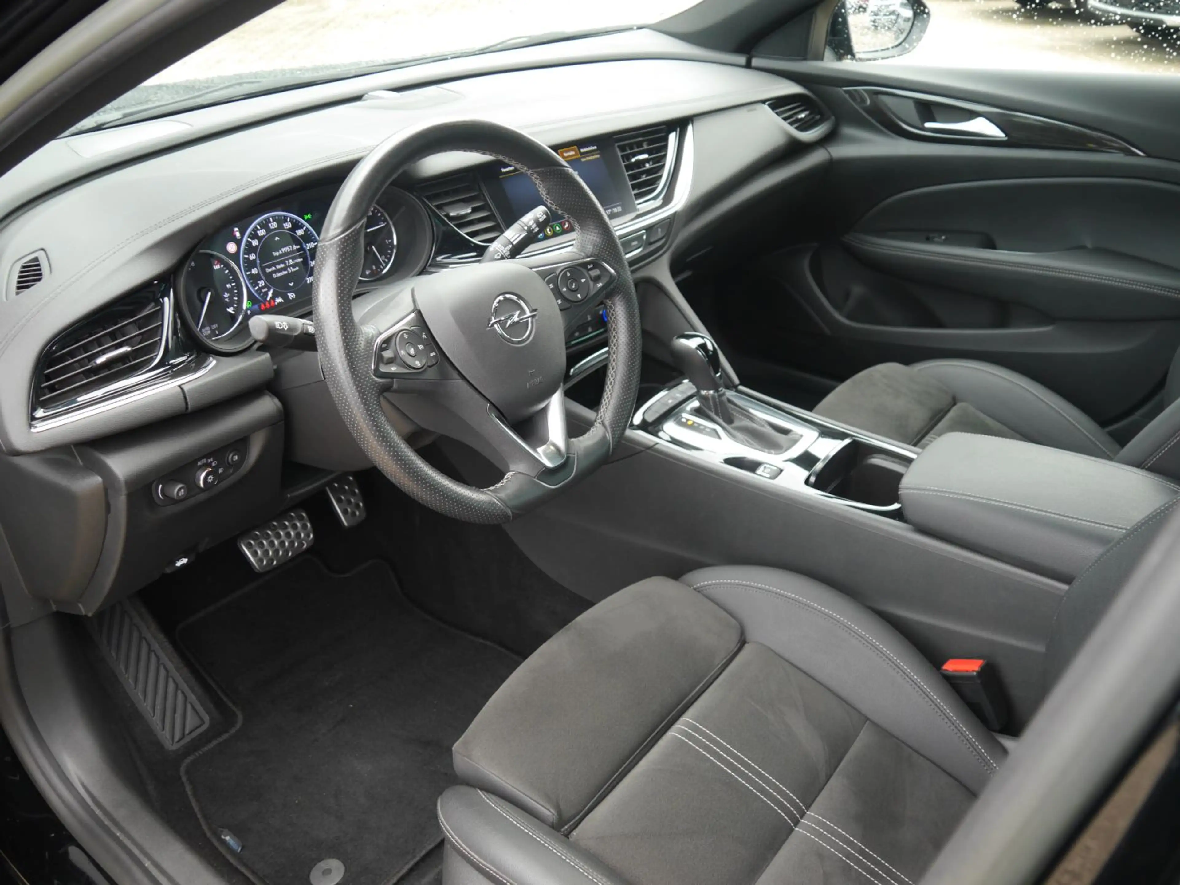 Opel Insignia ST 2.0 Turbo Business Automatik NAV AHK — photo 8