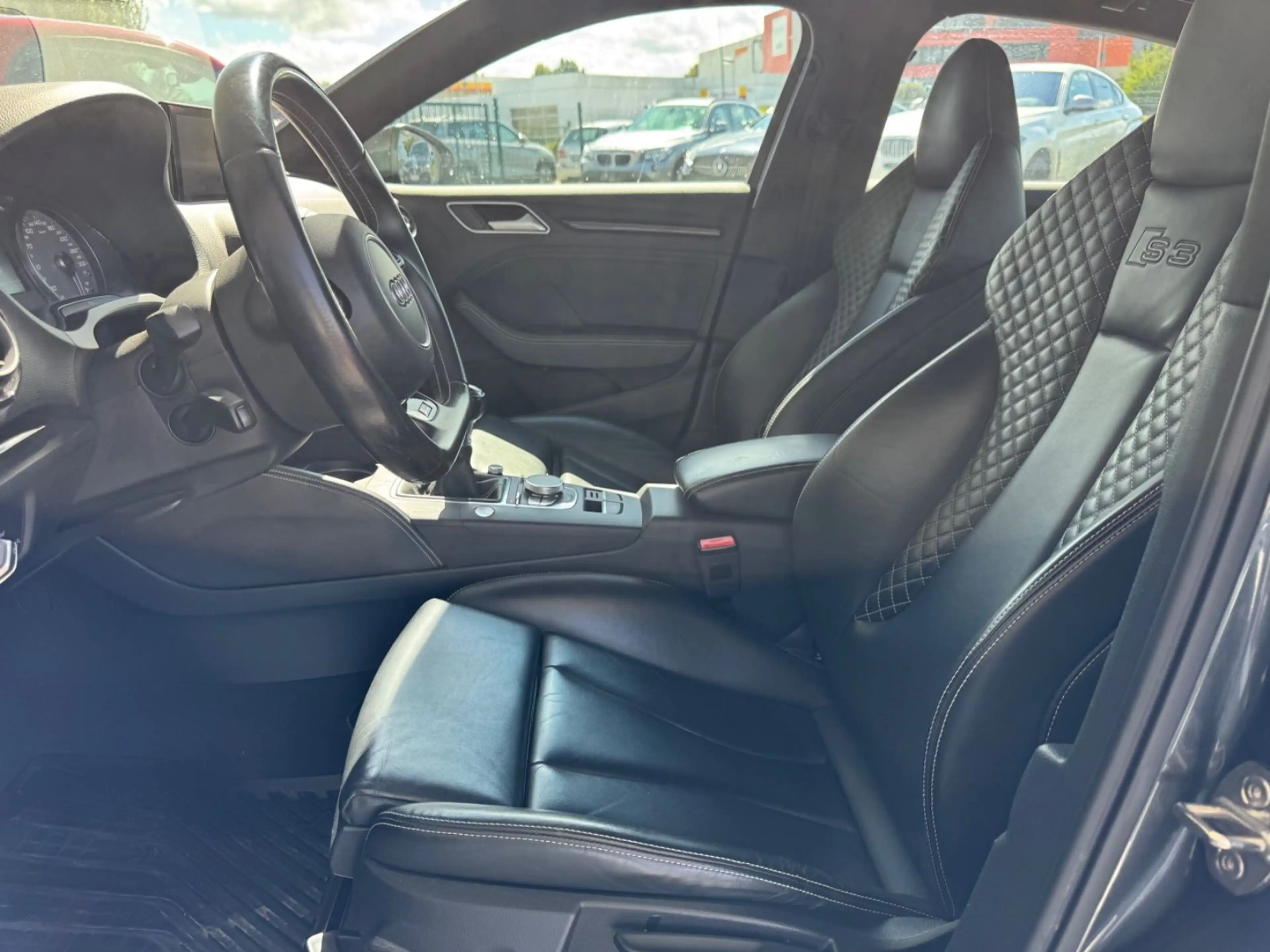 Audi S3 2.0 TFSI quattro Lim. Schalter Scheckheftgpf. — photo 11