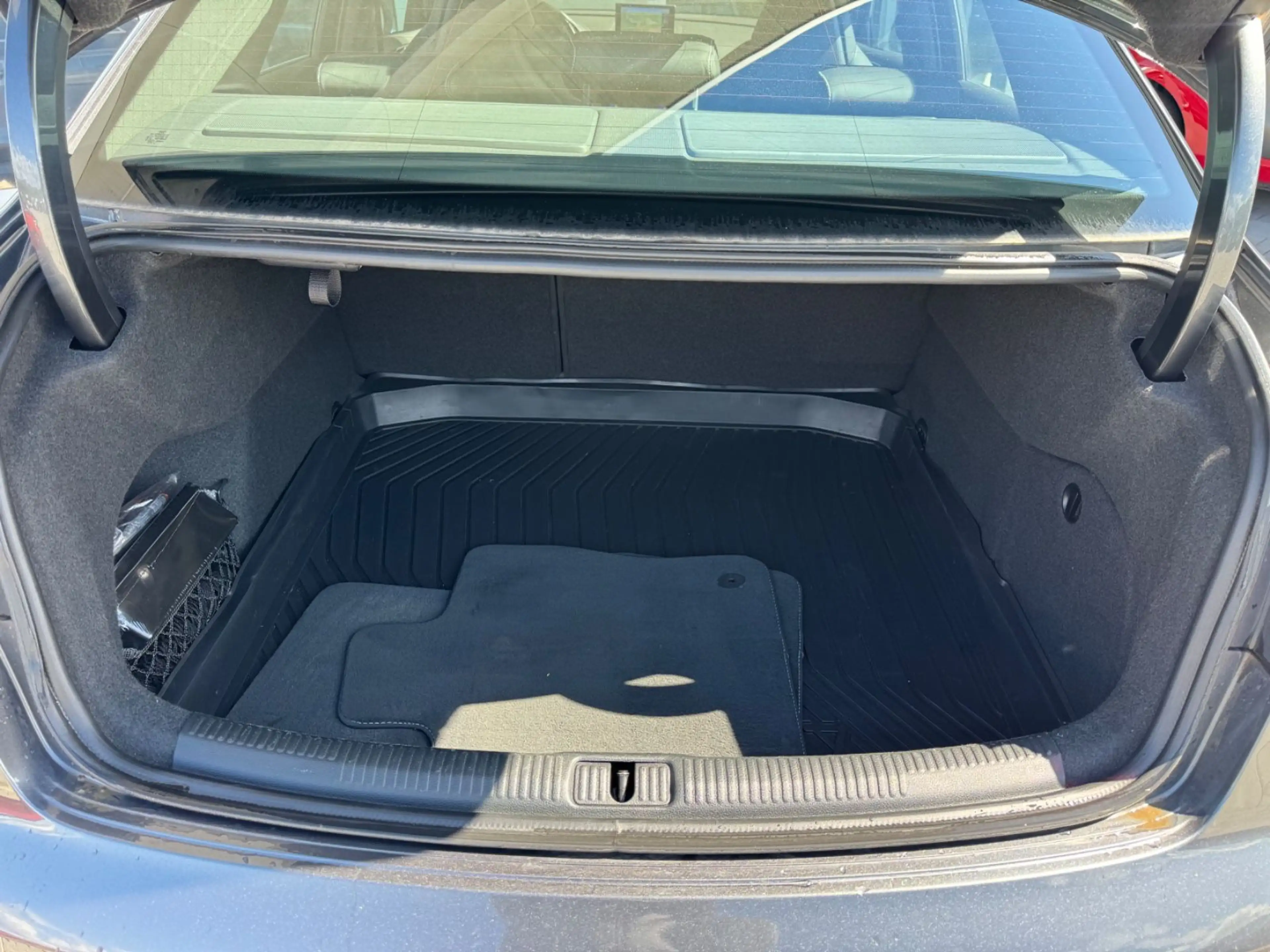 Audi S3 2.0 TFSI quattro Lim. Schalter Scheckheftgpf. — photo 8