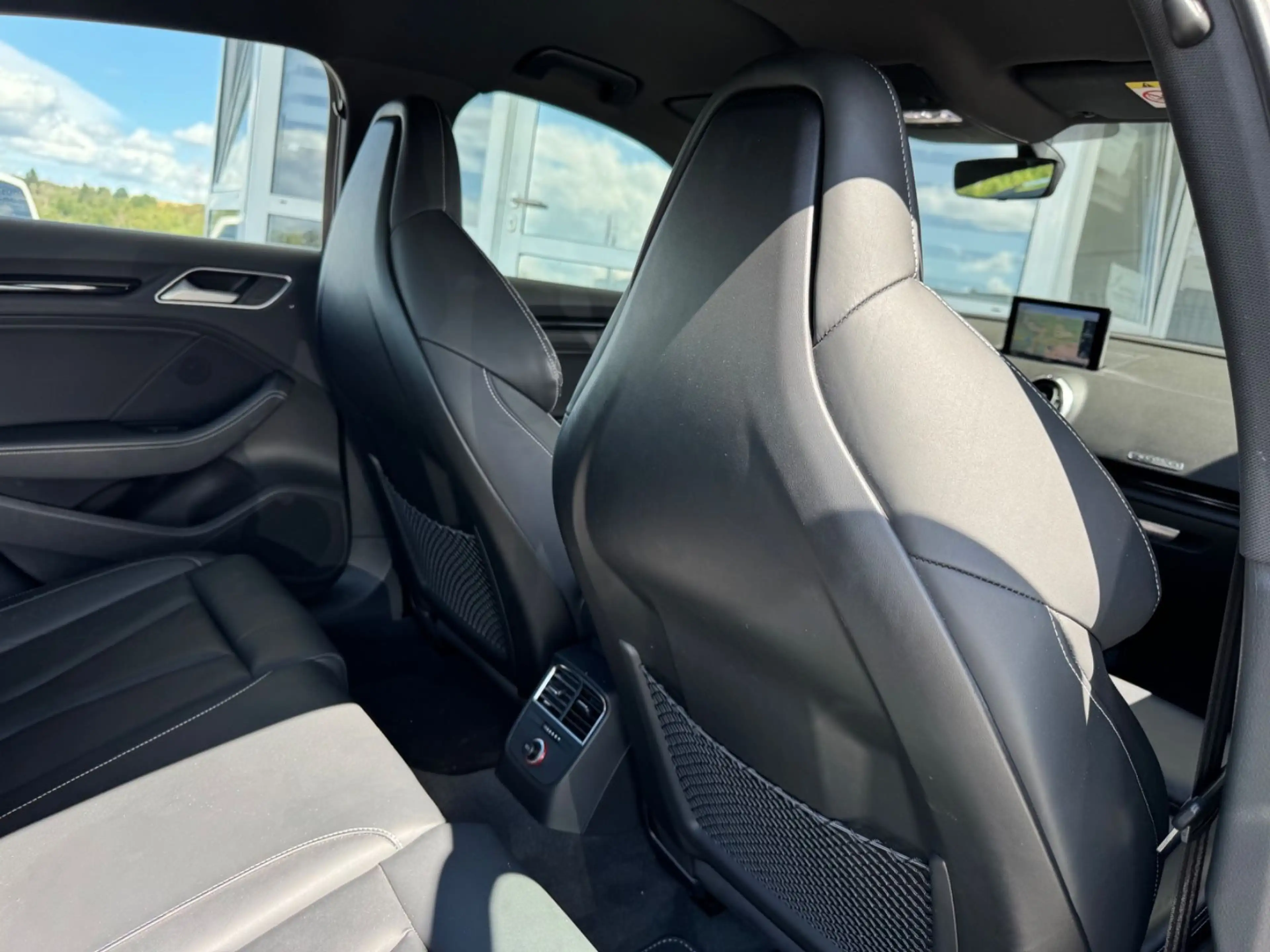 Audi S3 2.0 TFSI quattro Lim. Schalter Scheckheftgpf. — photo 14