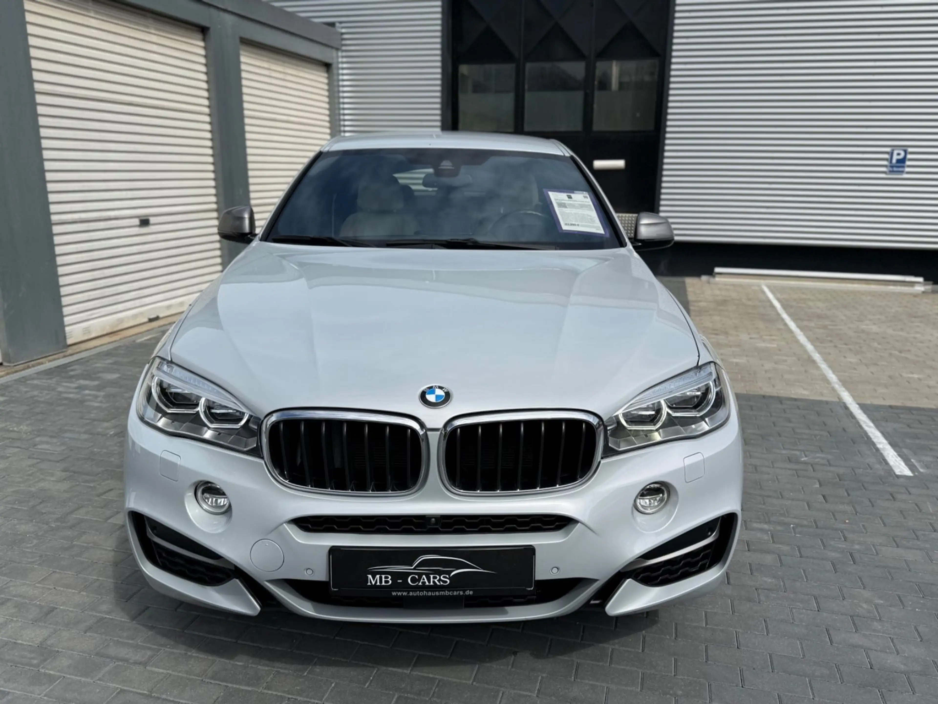 BMW X6 M50 d*AUTO*LED*NAVI*AHK*HEAD-UP*SOFT — photo 2
