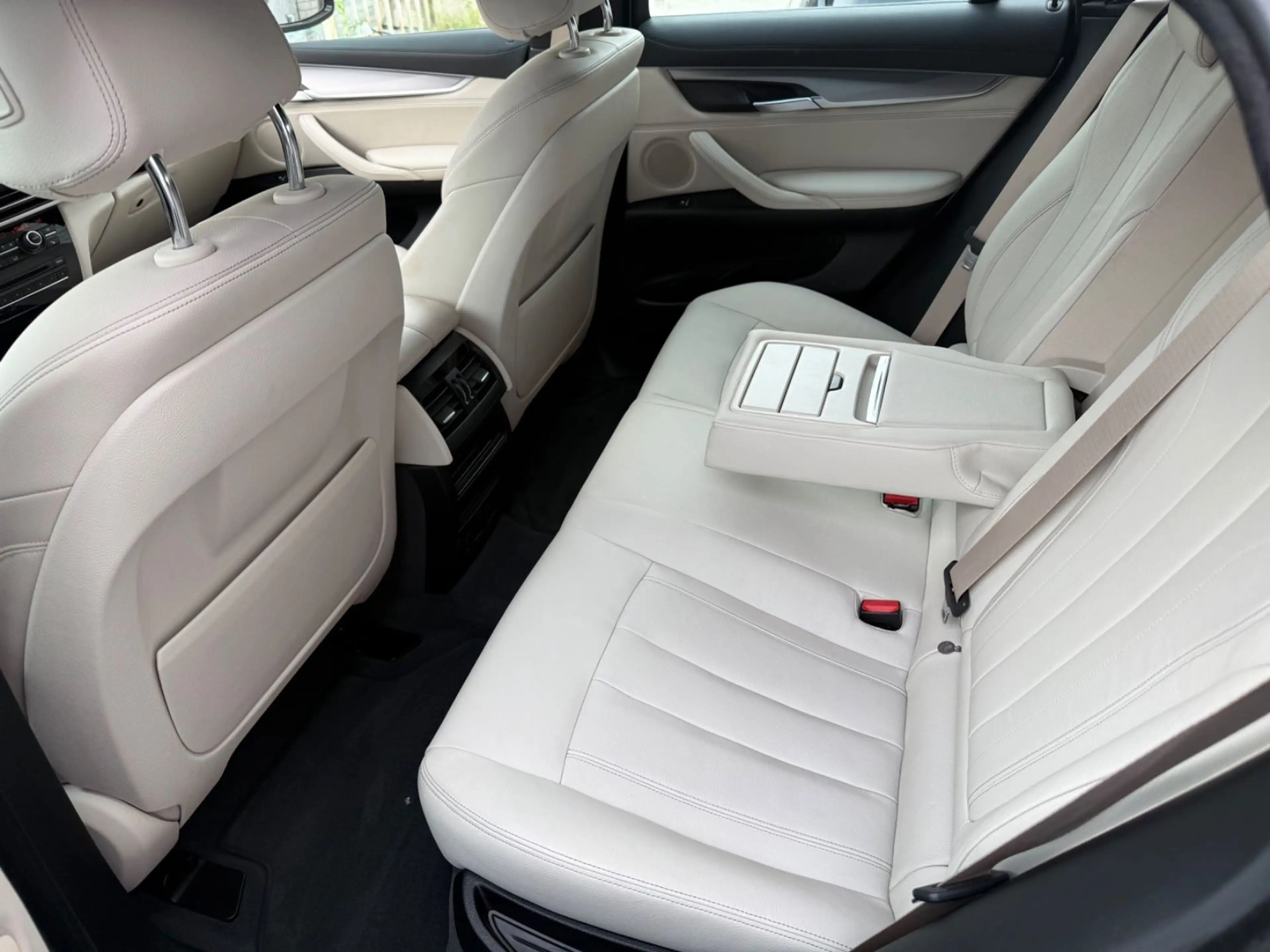 BMW X6 M50 d*AUTO*LED*NAVI*AHK*HEAD-UP*SOFT — photo 11