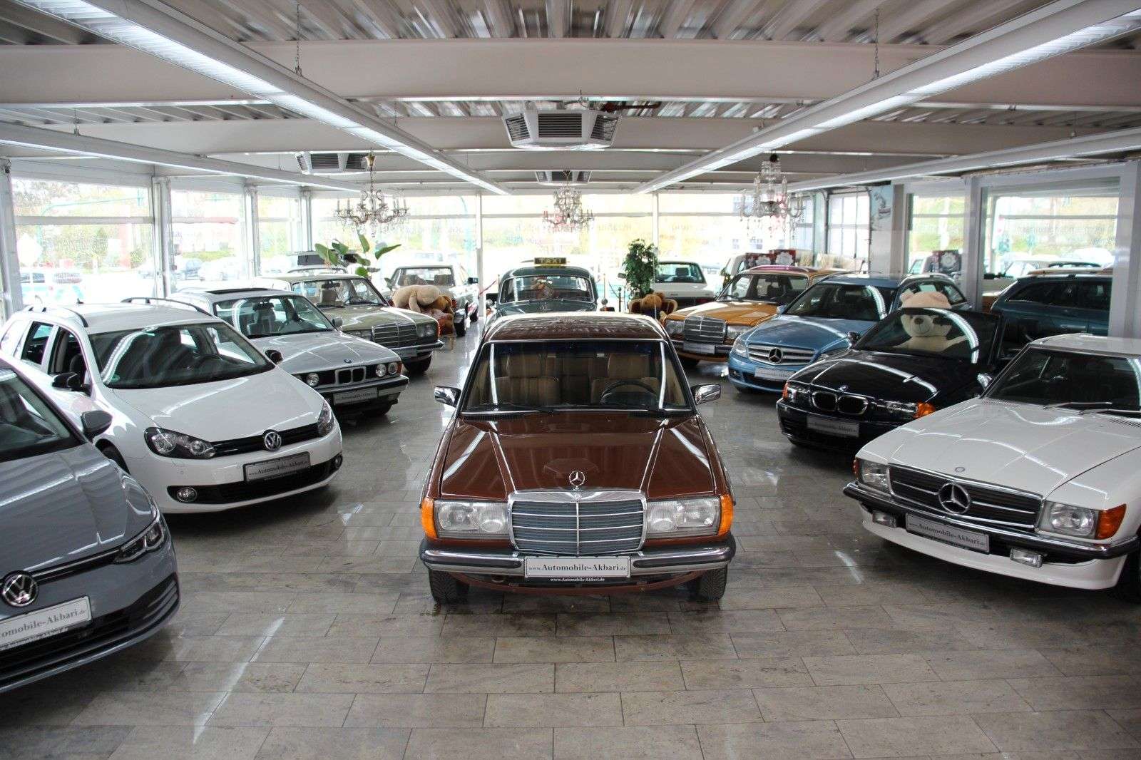 Second hand Mercedes Benz 230 