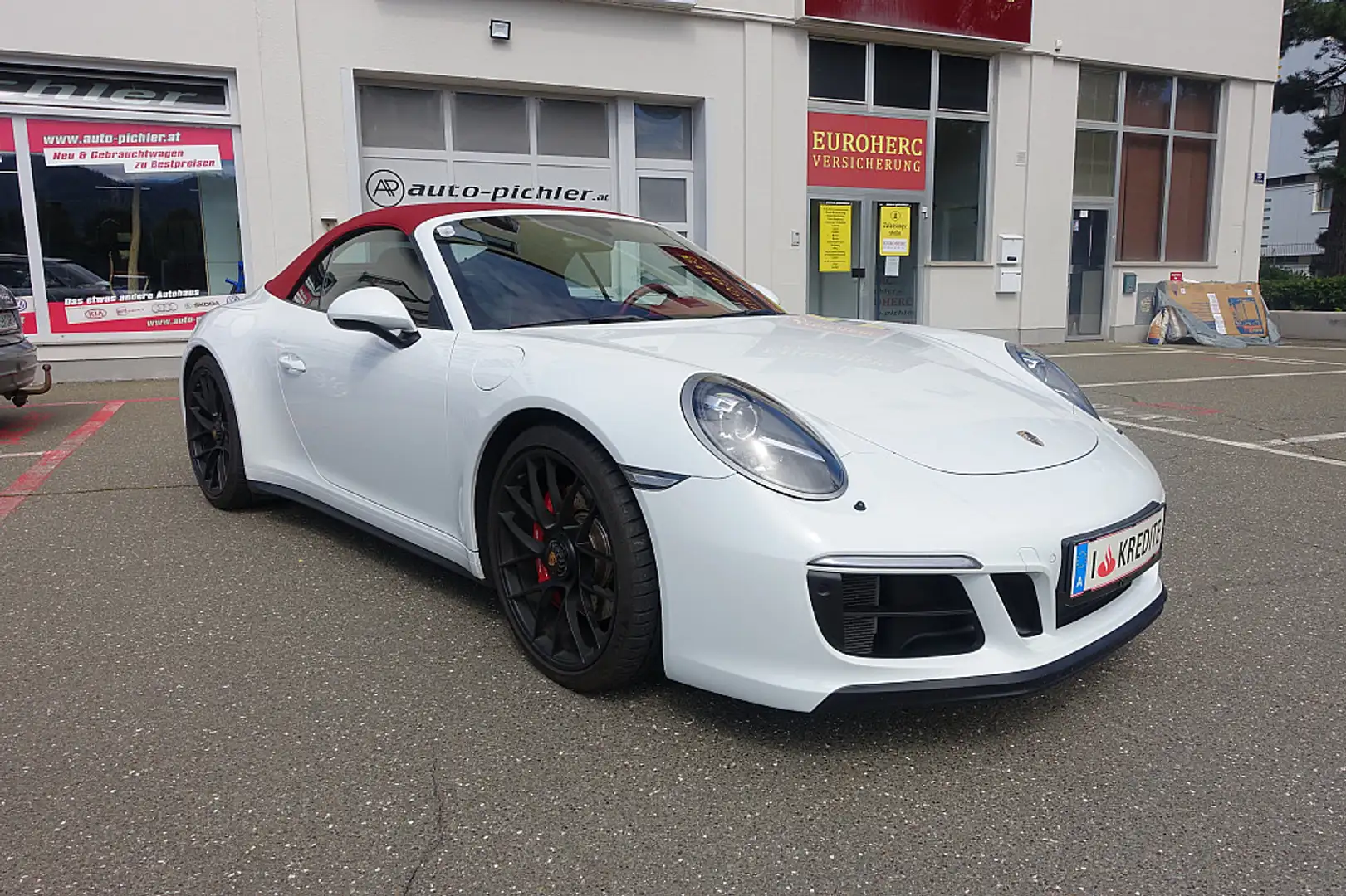 Porsche 911 Carrera 4 GTS Cabrio Blanc - 2