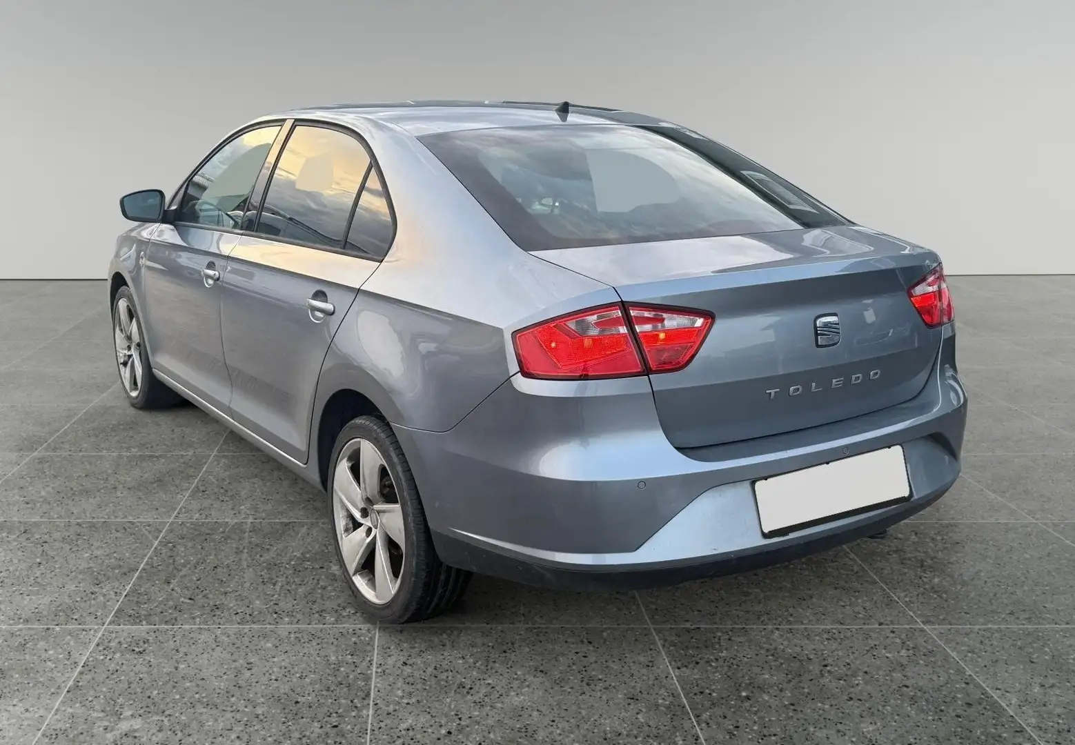 SEAT Toledo 1,2 TSI Style *NEUES PICKERL*ALUFELGEN*TEMPOMAT* Beige - 2