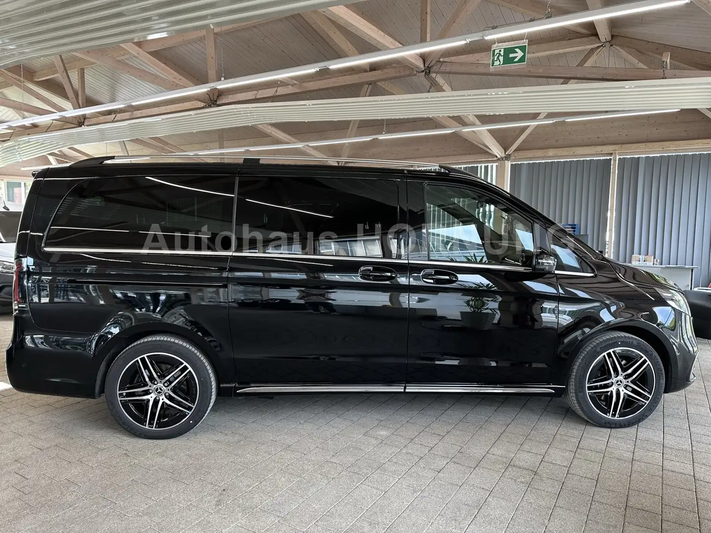 Mercedes-Benz V 300 V 300 d 4M*AVANTGARDE*PANO*AMG*DISTR*360*AHK2500 Nero - 2