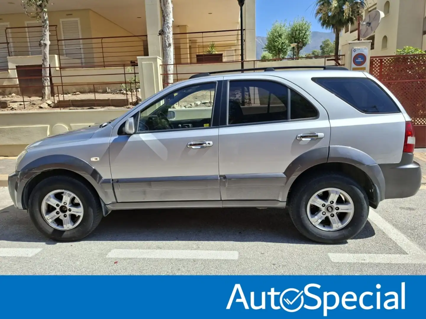 Kia Sorento 2.5CRDI EX Gris - 1