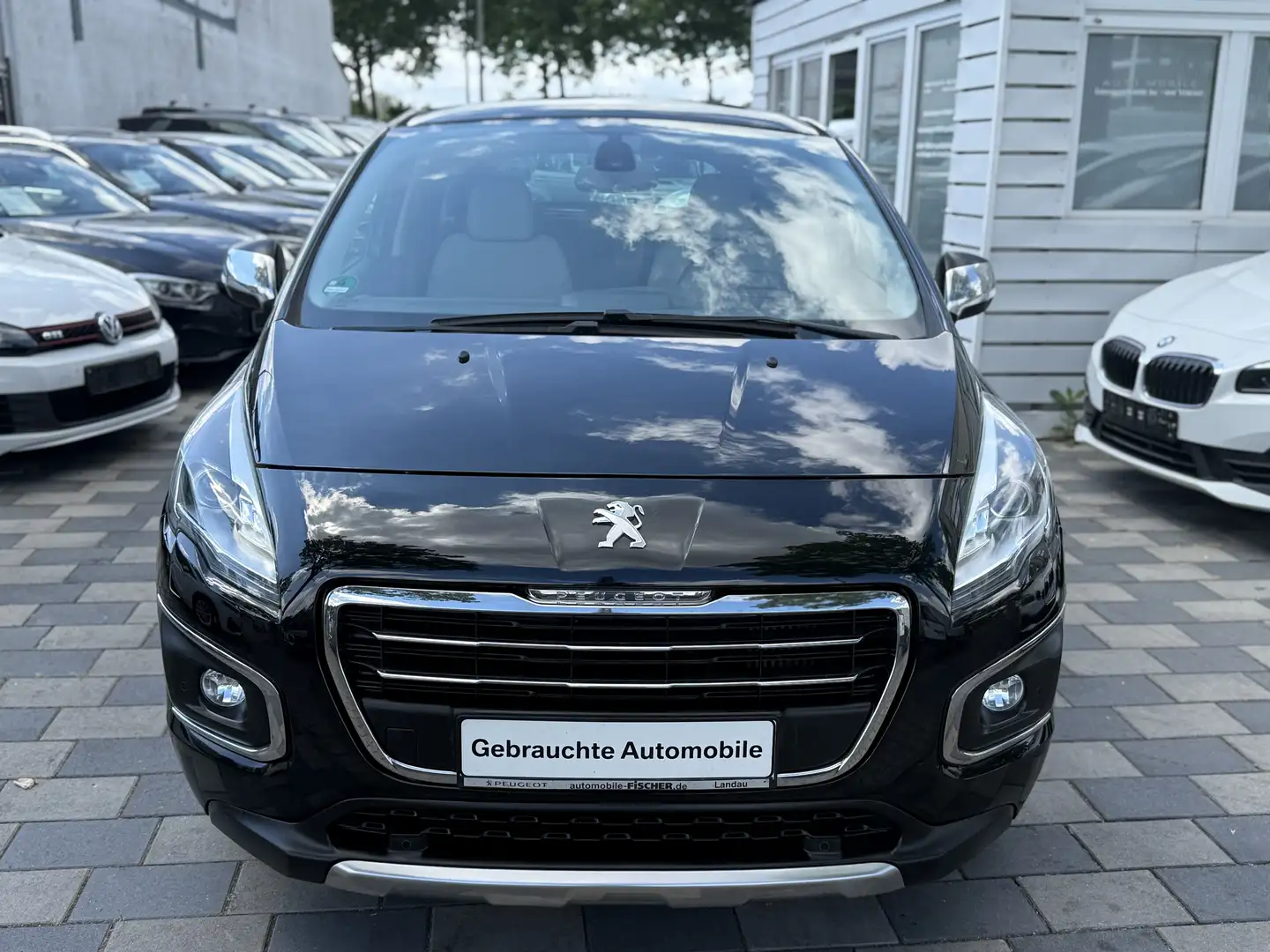 Peugeot 3008 2.0HDi Allure Leder Panorama/Navi/Head UP Kamera Zwart - 2
